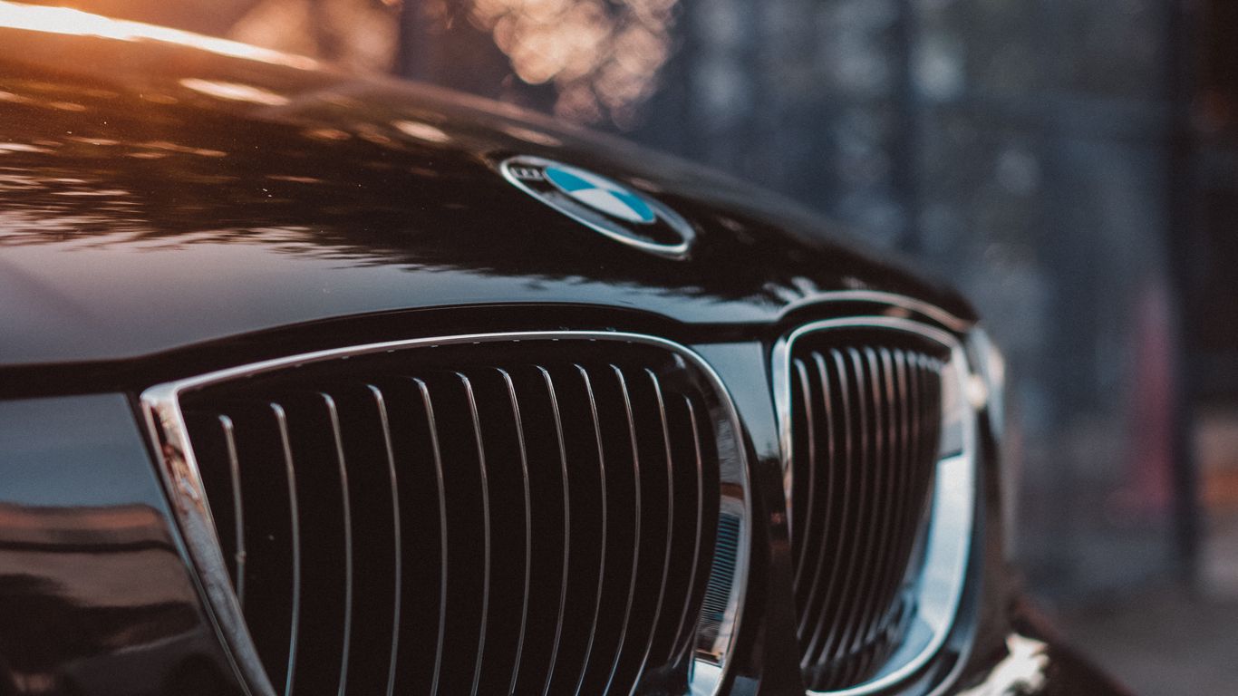 Download wallpaper 1366x768 bmw, car