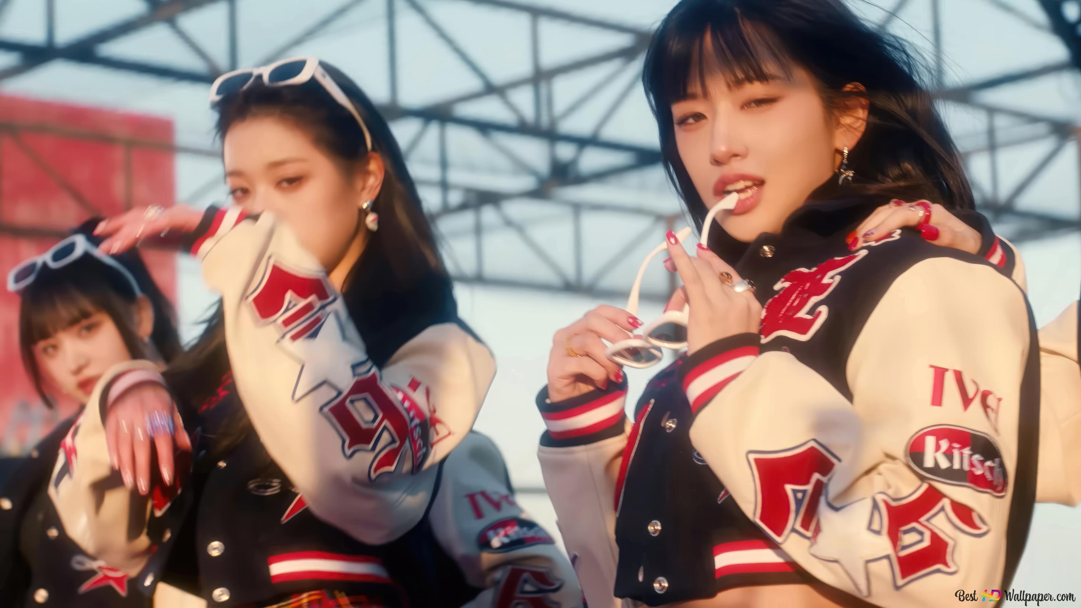 Yujin from IVE (Kpop Band). Kitsch MV