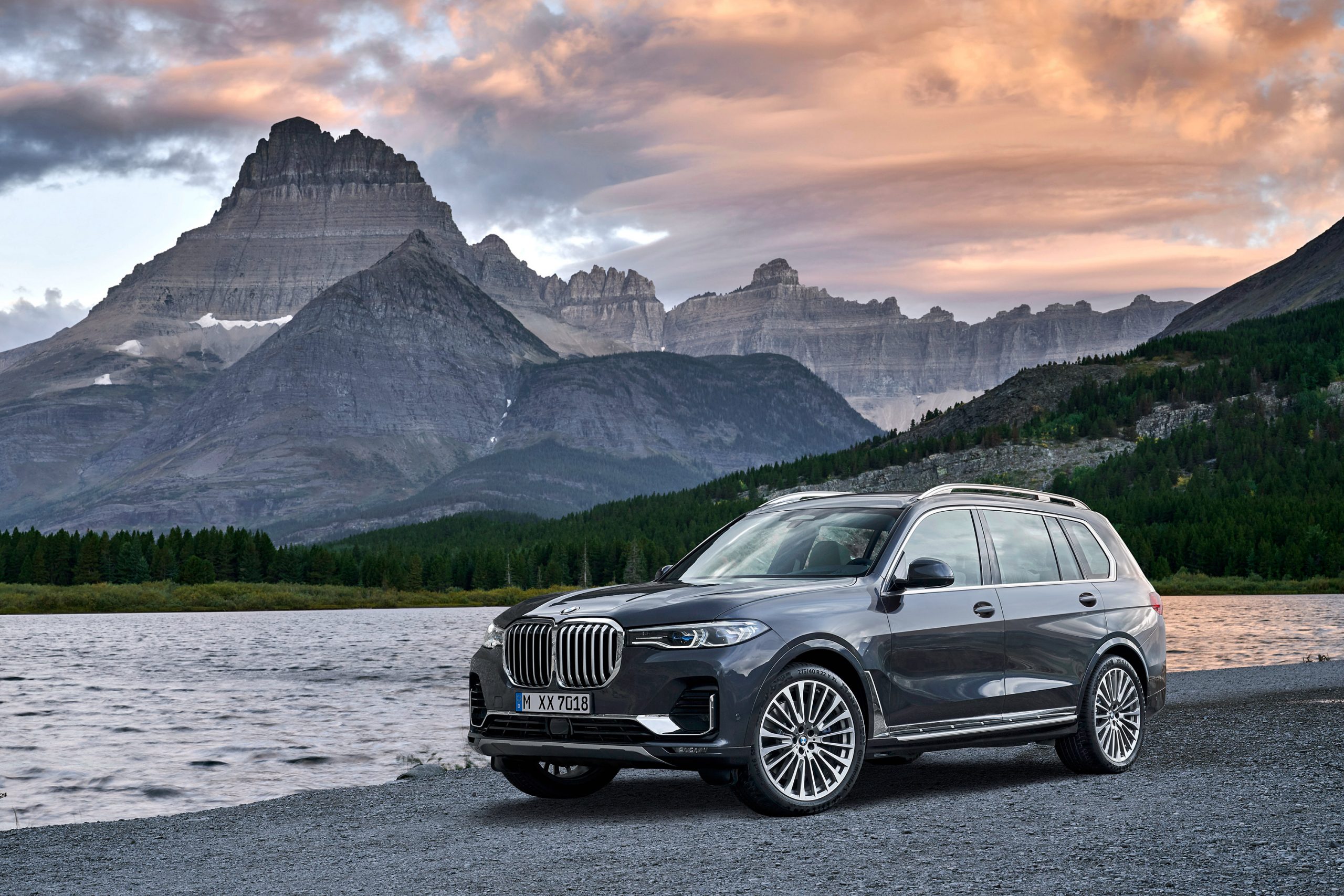 BMW X7 Wallpaper