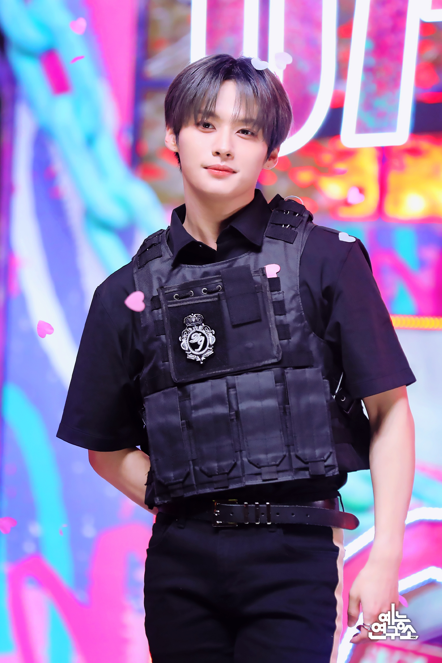 Stray Kids performing CASE 143