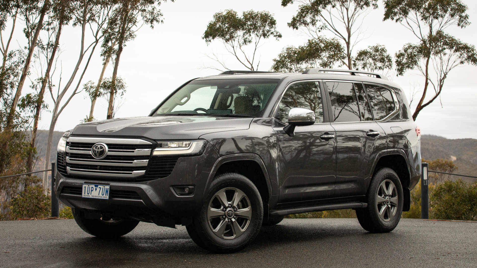 2023 Toyota LandCruiser 300 Sahara