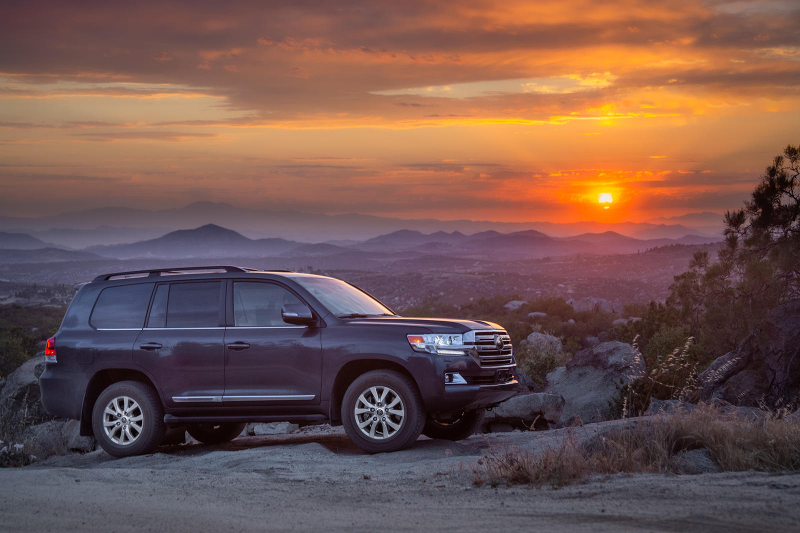 Toyota Land Cruiser Exterior