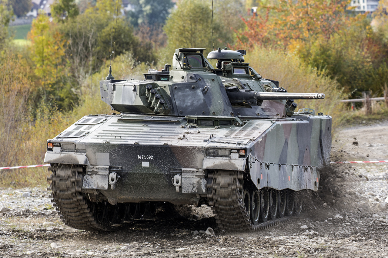 Desktop Wallpaper IFV Combat Vehicle