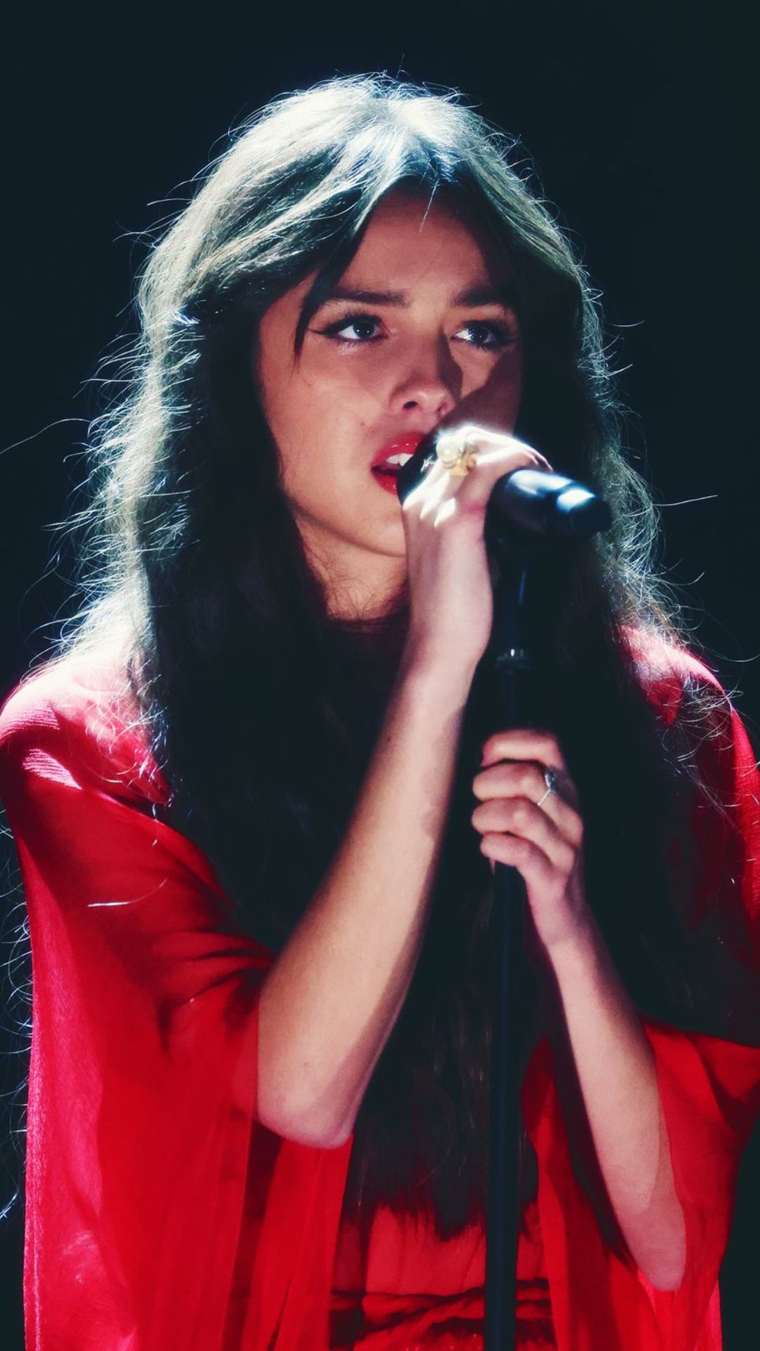 Olivia Rodrigo Wallpaper