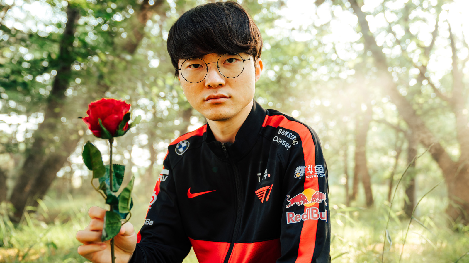 T1 Faker wins Esports PC Player