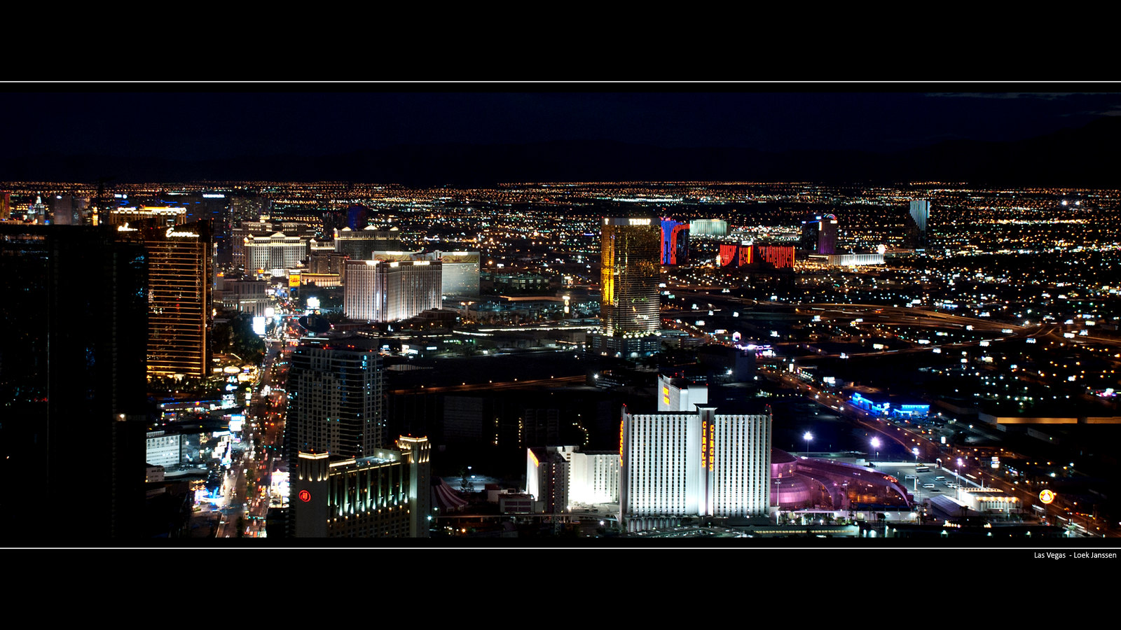 Las Vegas skyline at night wallpaper