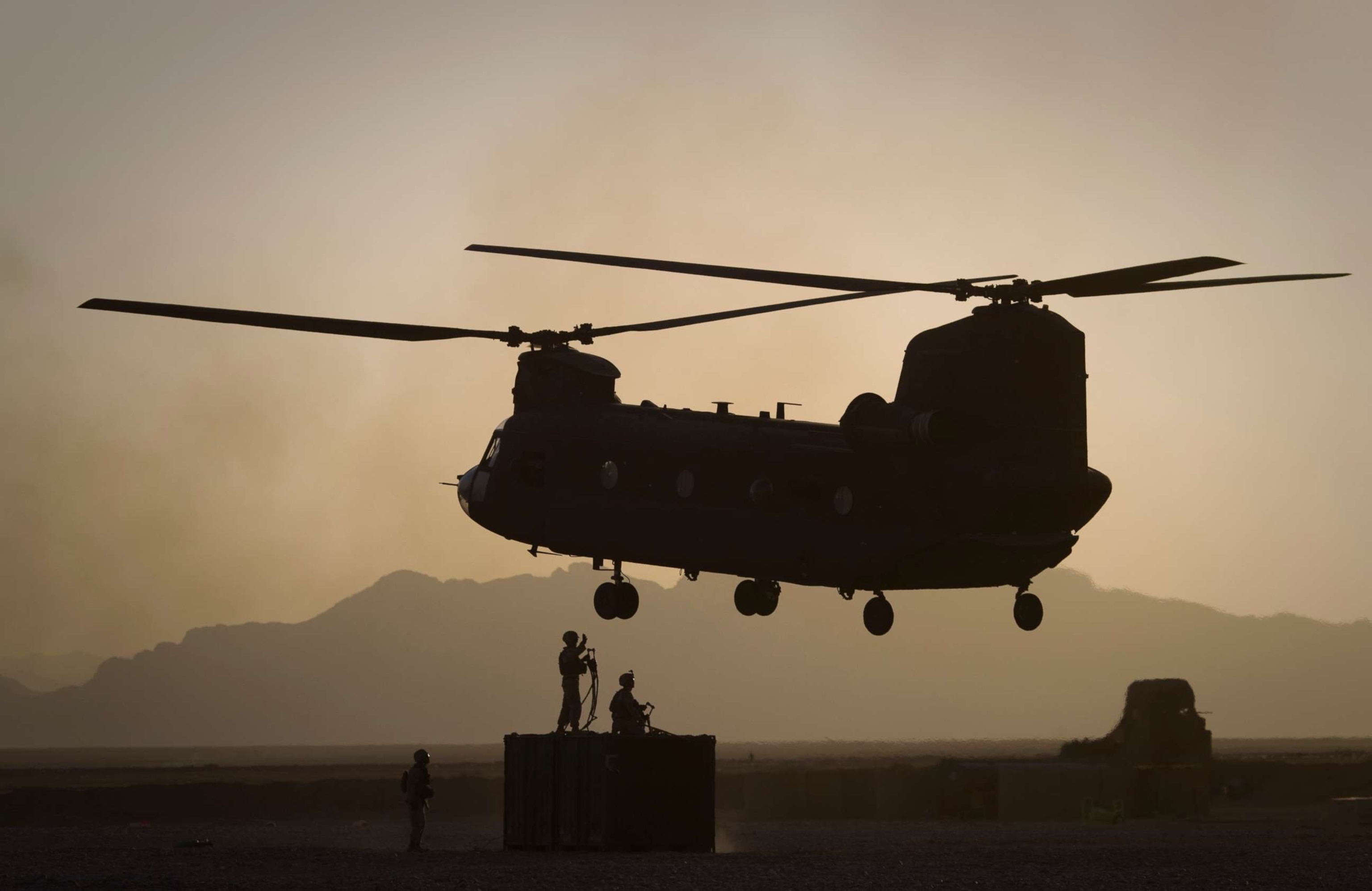 US Army grounds entire fleet of Chinook
