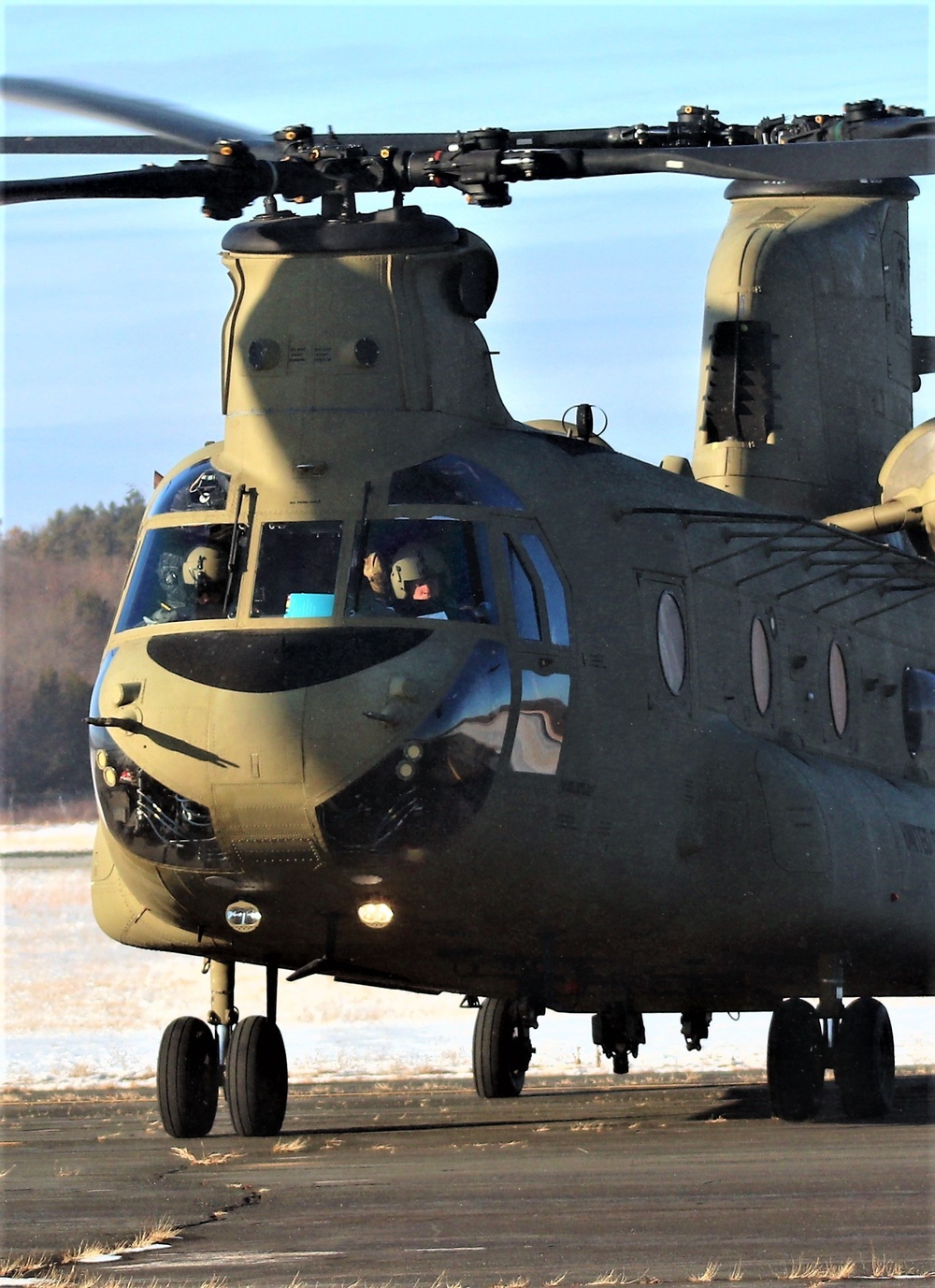 Photo Essay: Crew Guides CH 47 Chinook