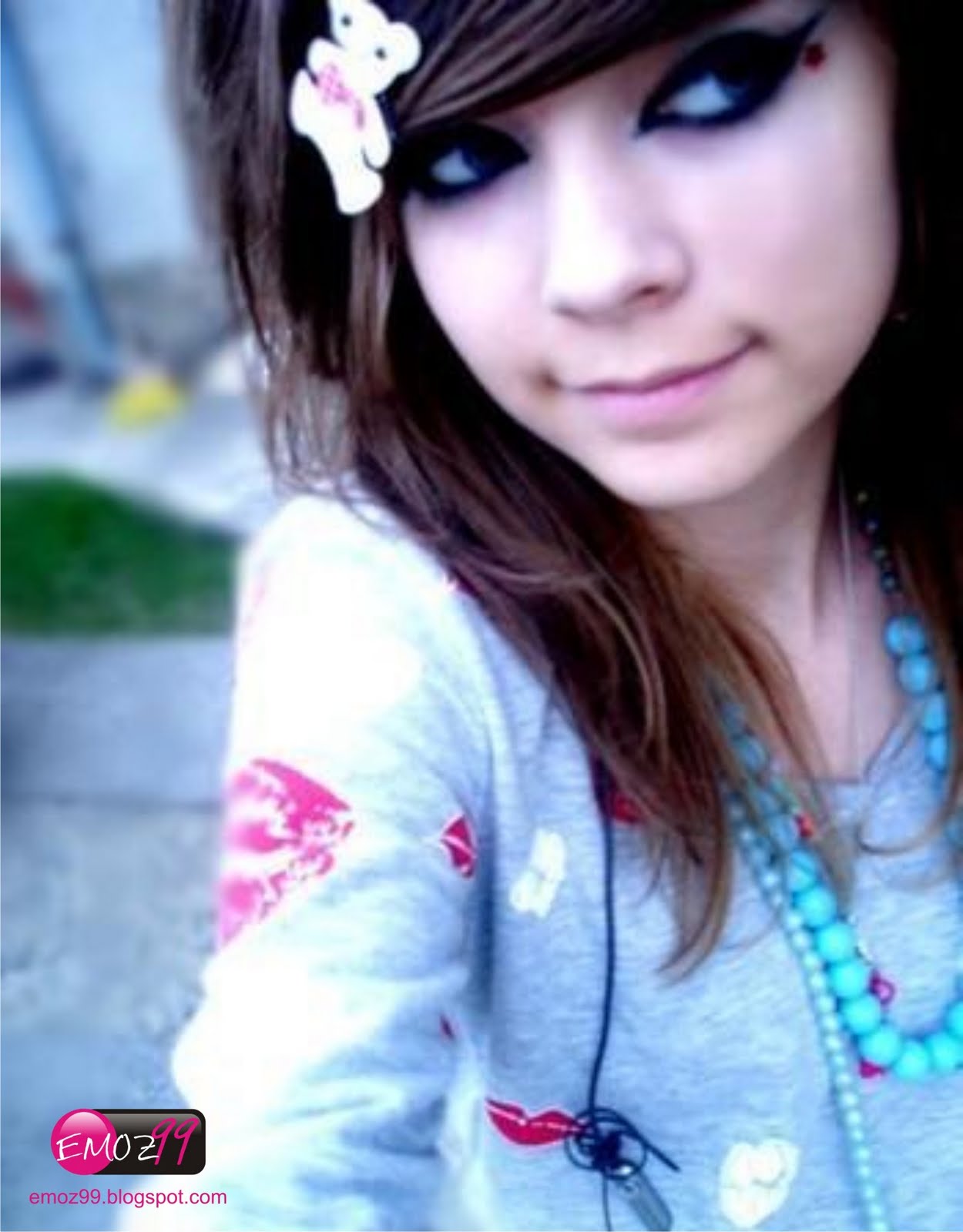 Wallpaper: Emo Girl Wallpaper Cute
