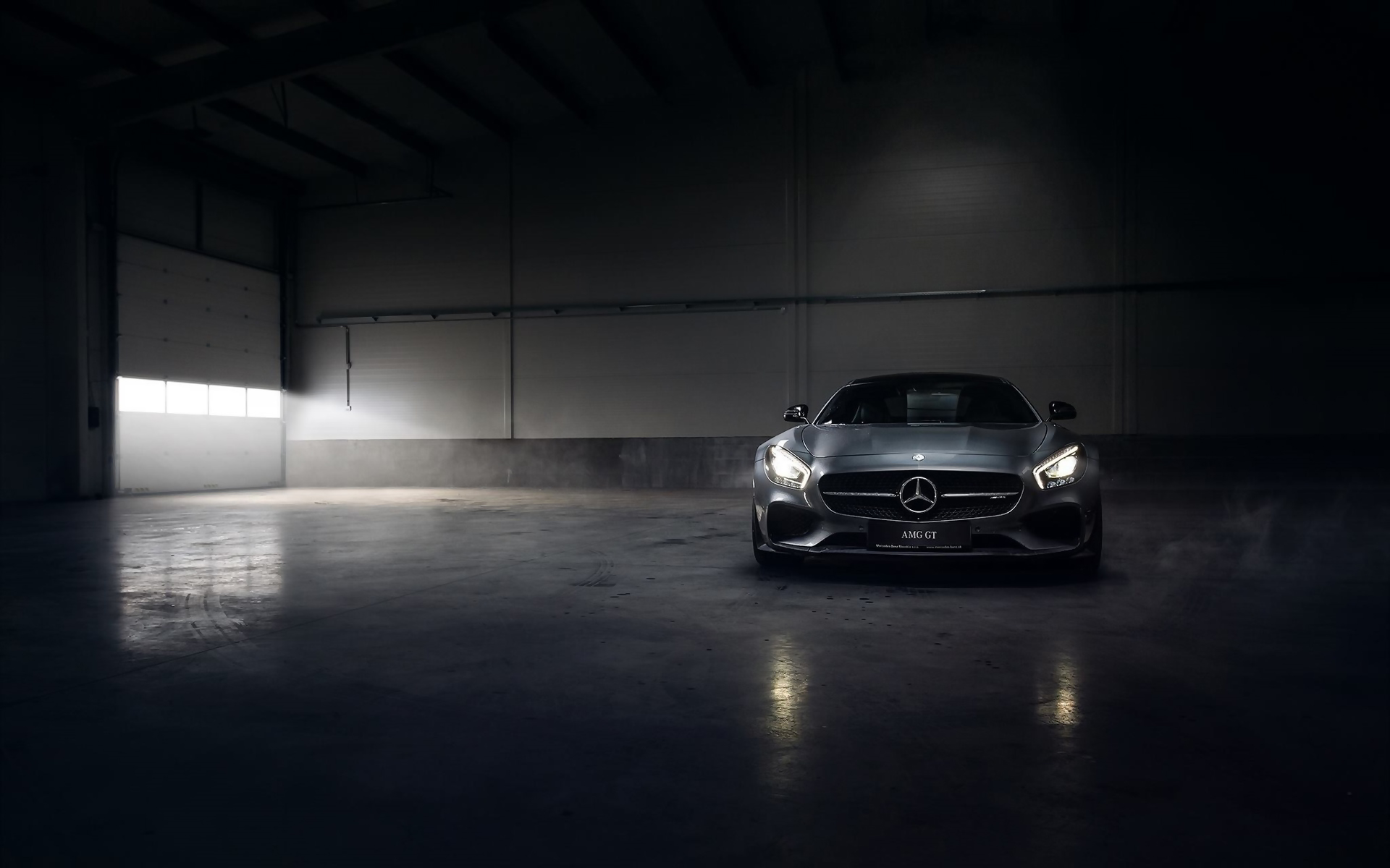 Mercedes Car Dark Wallpaper​
