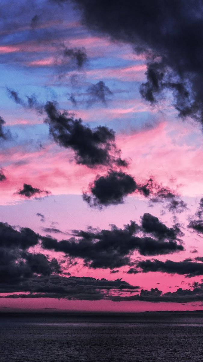 Pink Clouds Aesthetics Wallpaper