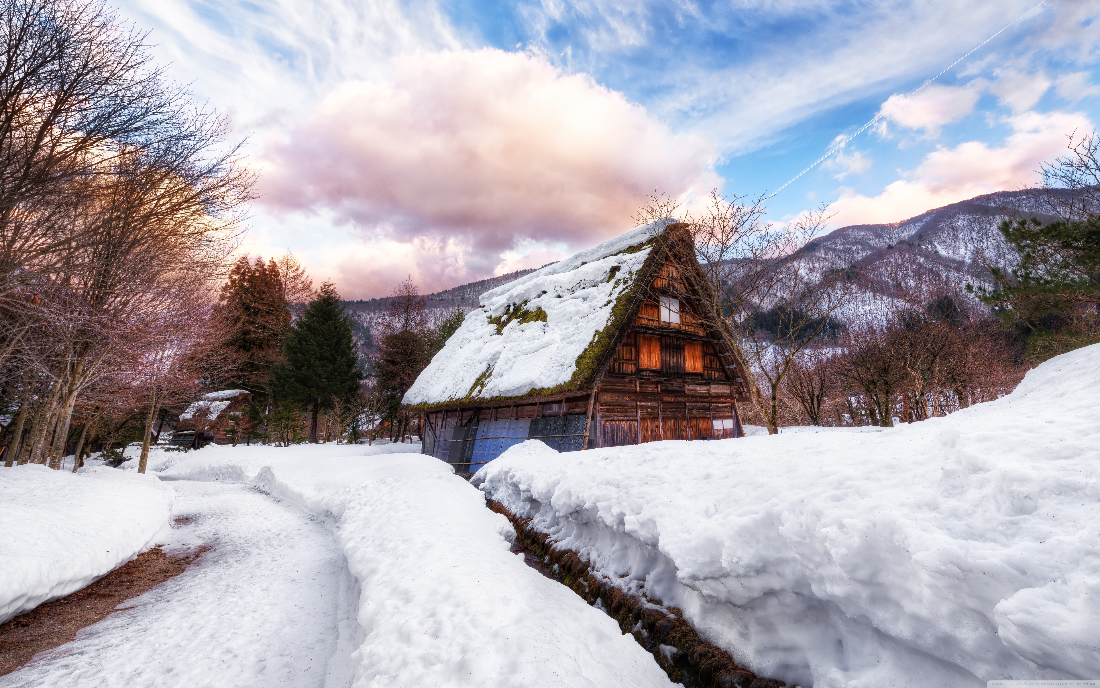 Village in Japan during Winter 4K UHD Wallpaper for UltraHD Desktop and TV, Widescreen and UltraWide Display, Dual Monitor, Smartphone and Tablet Devices