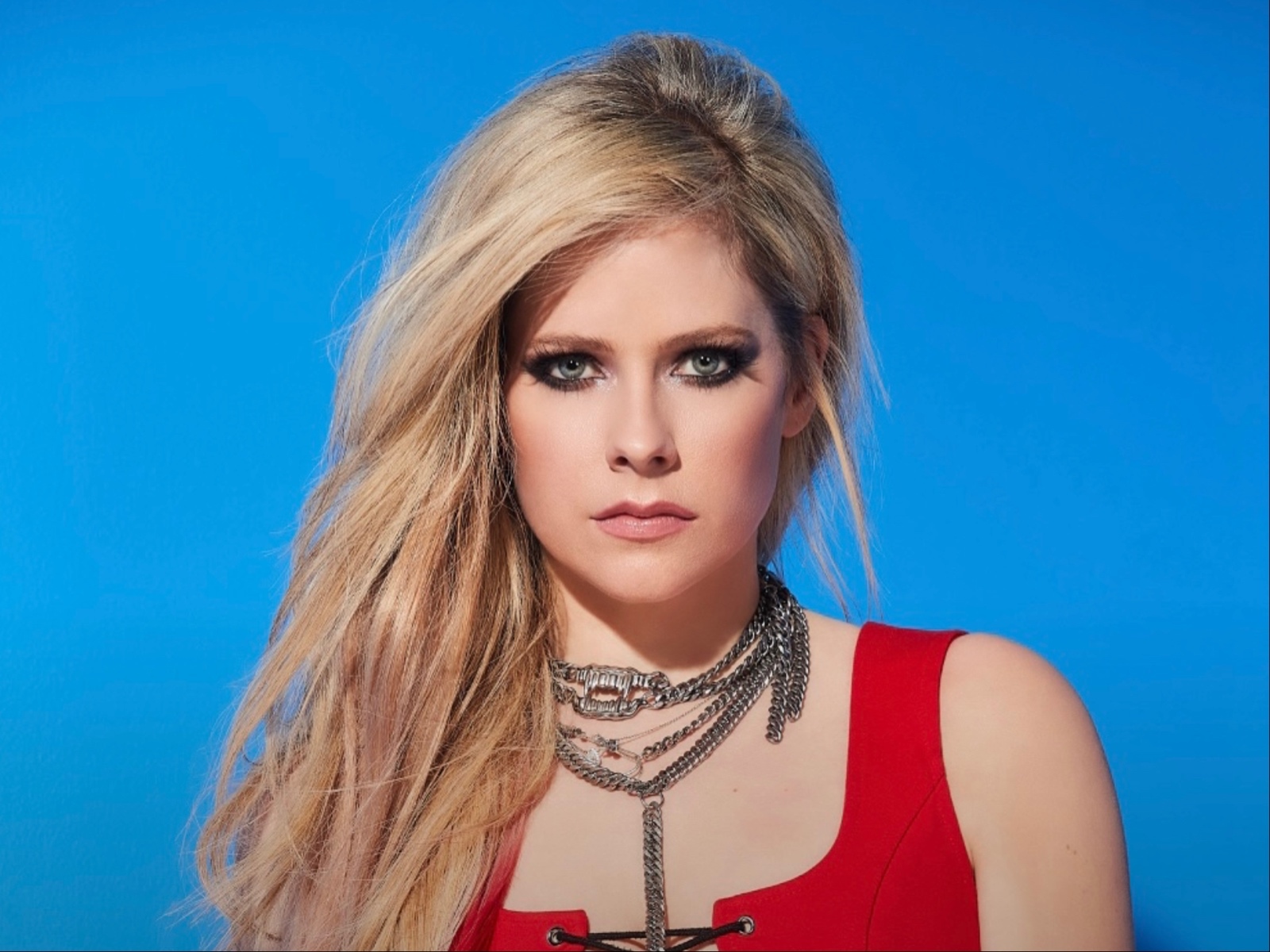 Punk pop star Avril Lavigne will play