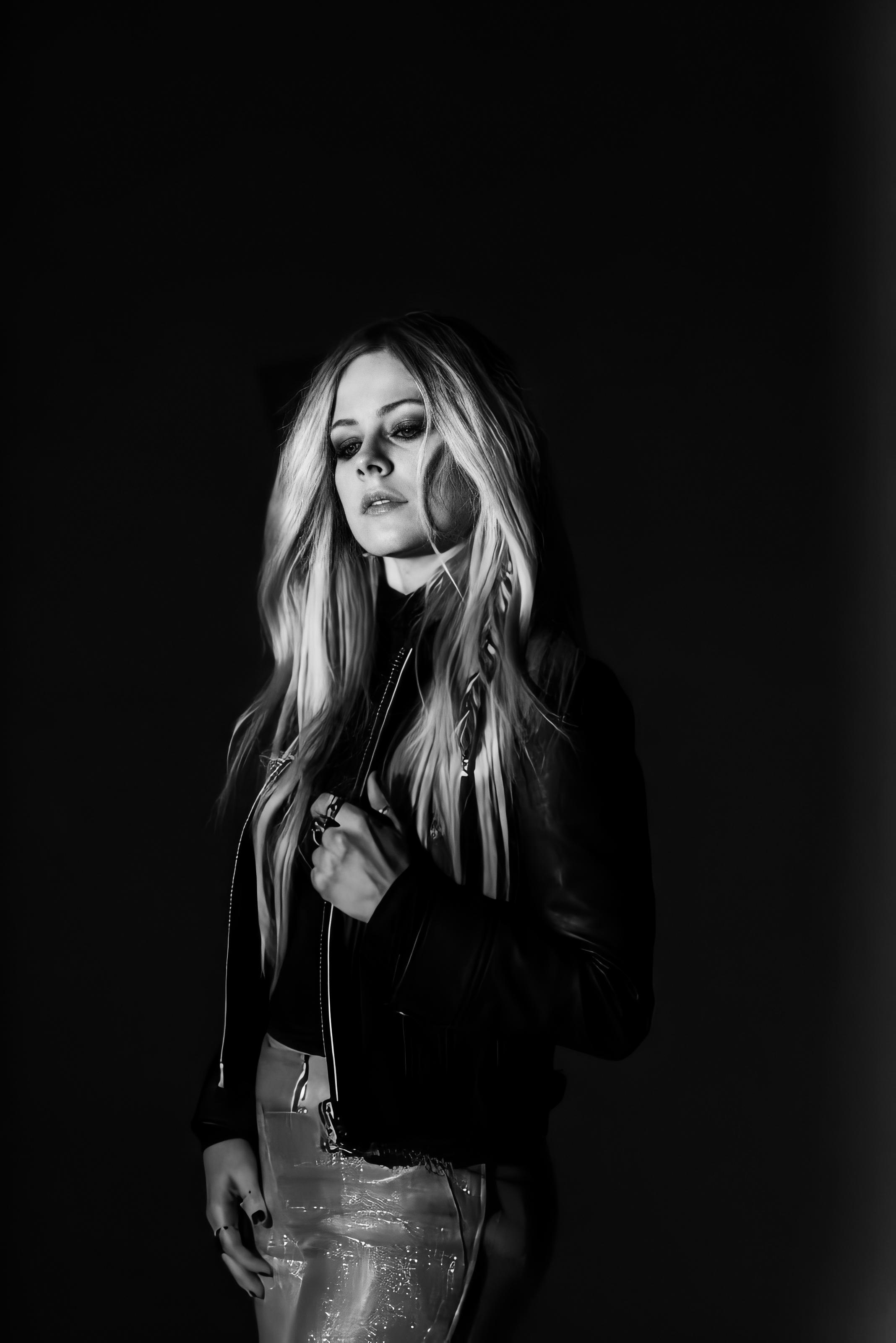 Avril wallpaper