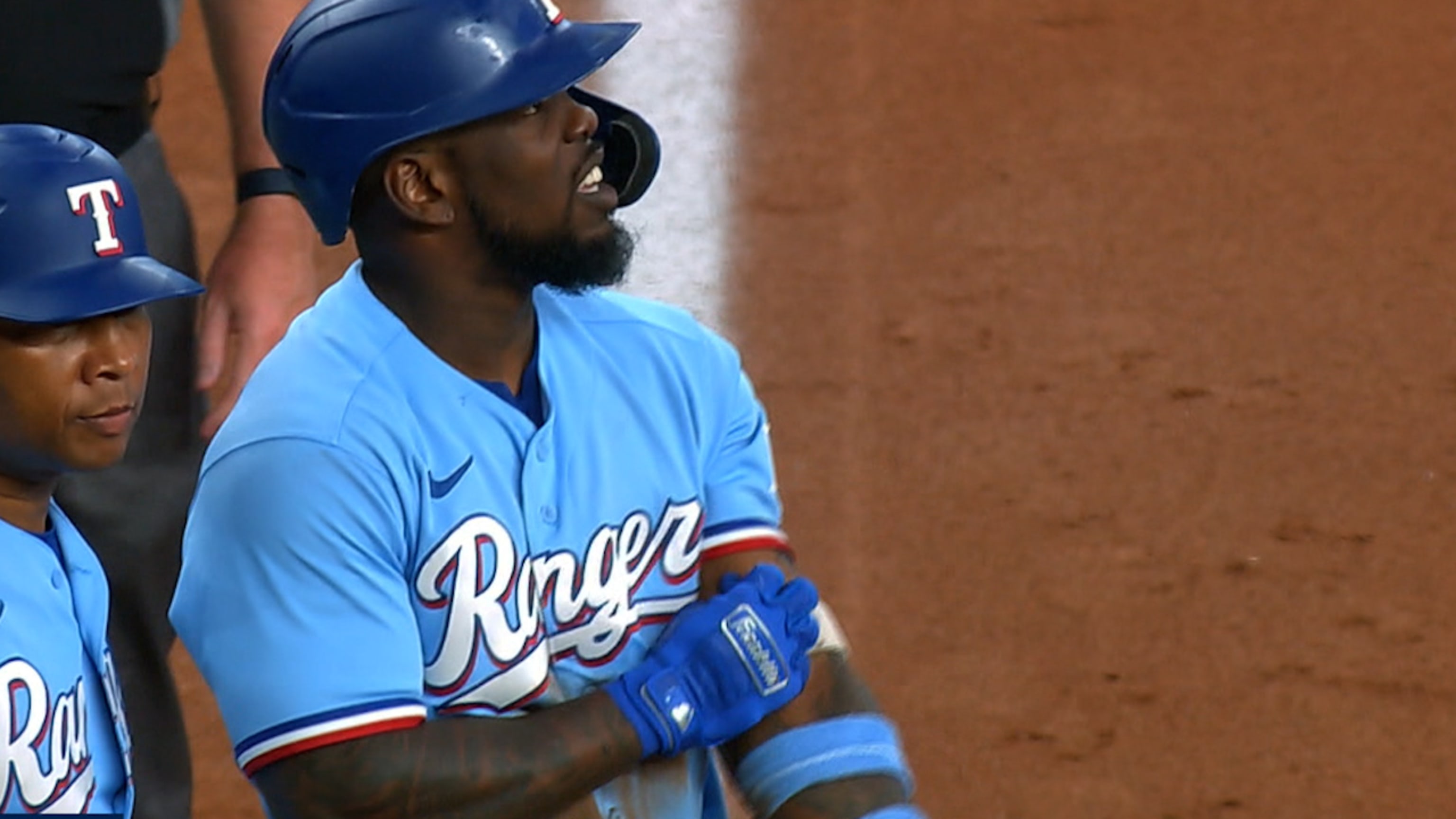 Joey Gallo, Adolis García spark Rangers