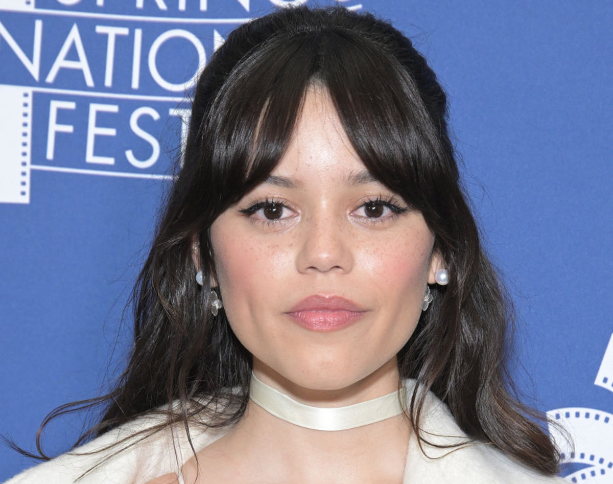 Jenna Ortega Puts Fans in a Trance With