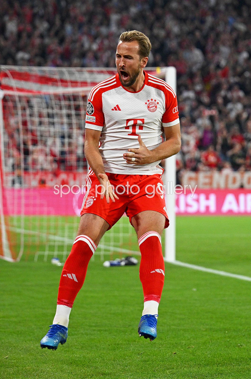 Harry Kane Trademark Celebration Bayern