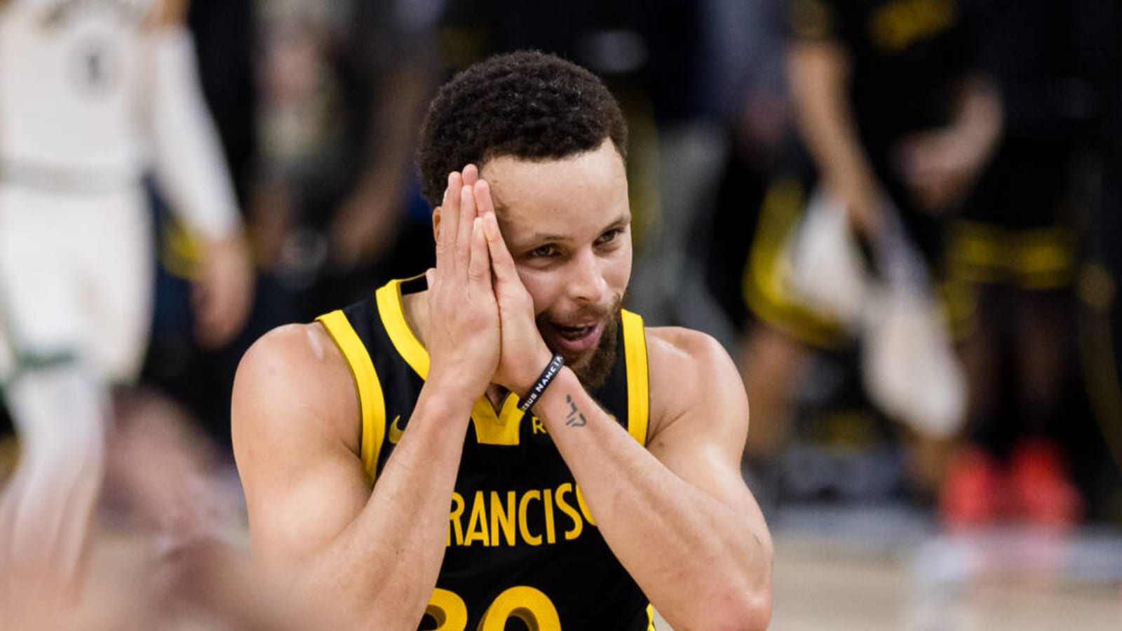 Watch: Steph Curry says 'night night