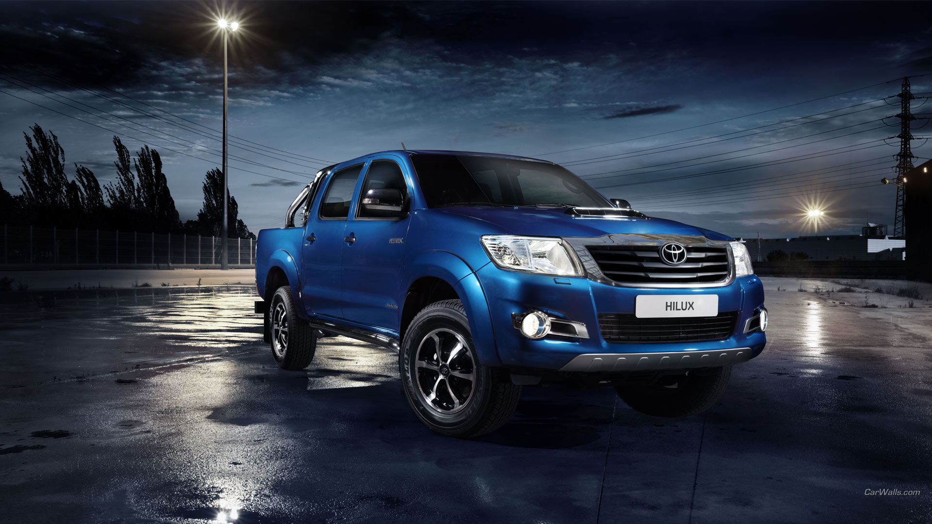 Download Toyota Hilux wallpaper