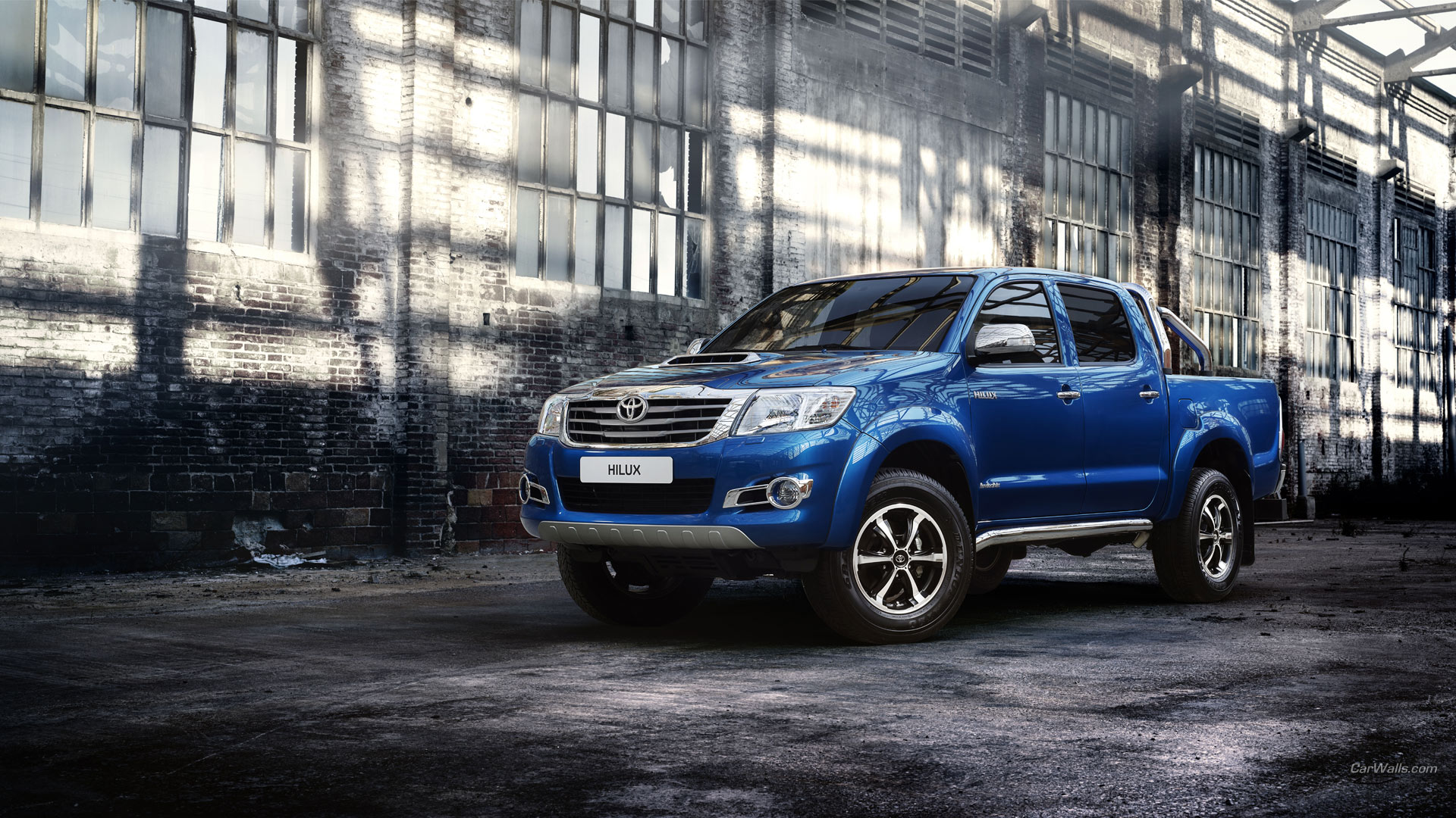 Download Toyota Hilux wallpaper