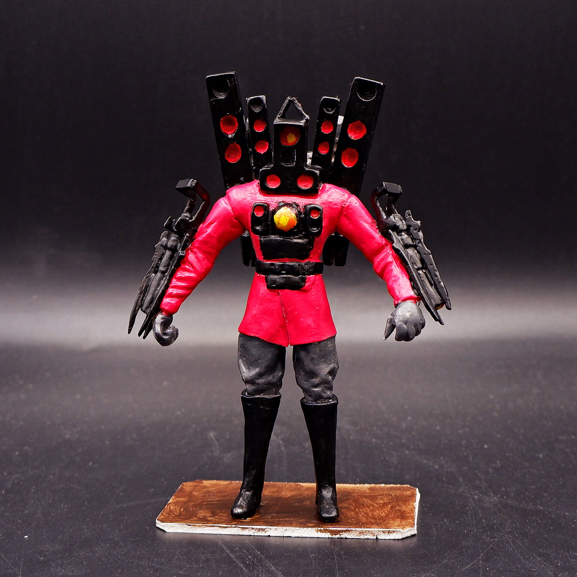 Custom statue UPGRADED TITAN SPEAKERMAN