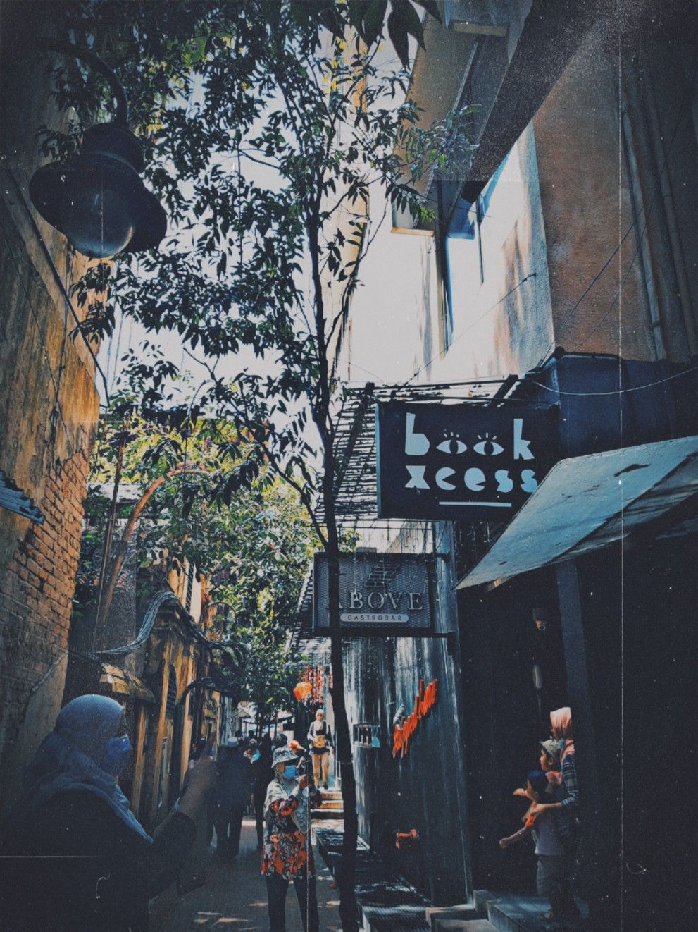 Explore BookXcess Ipoh: Wallpaper