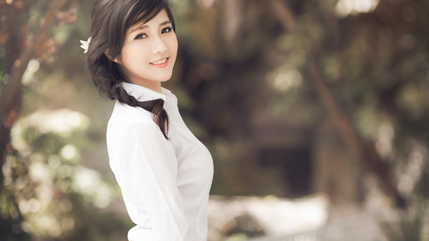 Asian Cute Girl HD Desktop Wallpaper
