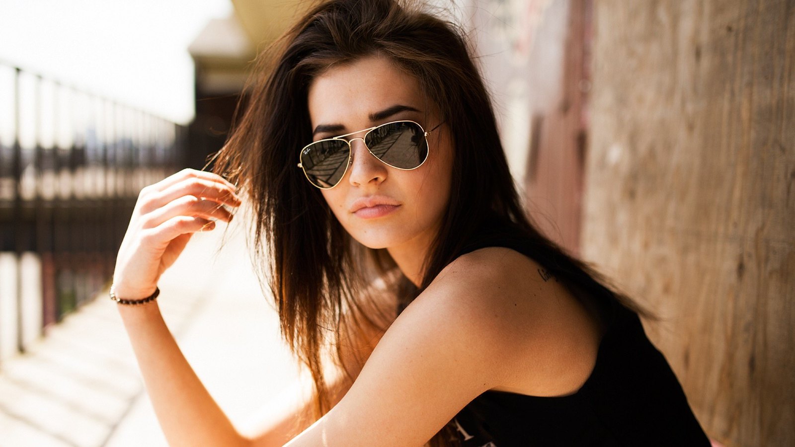 Girl With Aviator Sunglasses Girl Hd