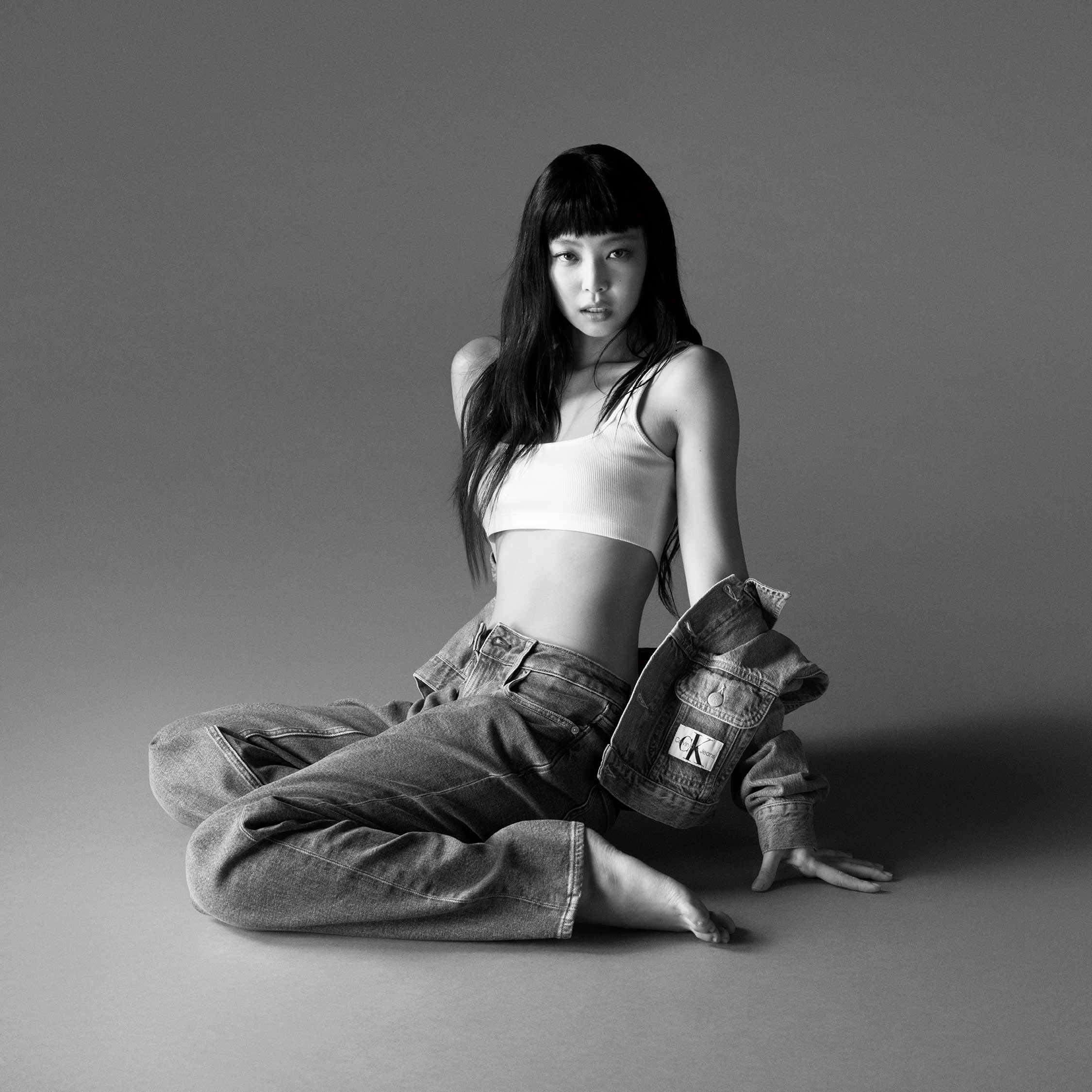 BLACKPINK Jennie Calvin Klein Athletic