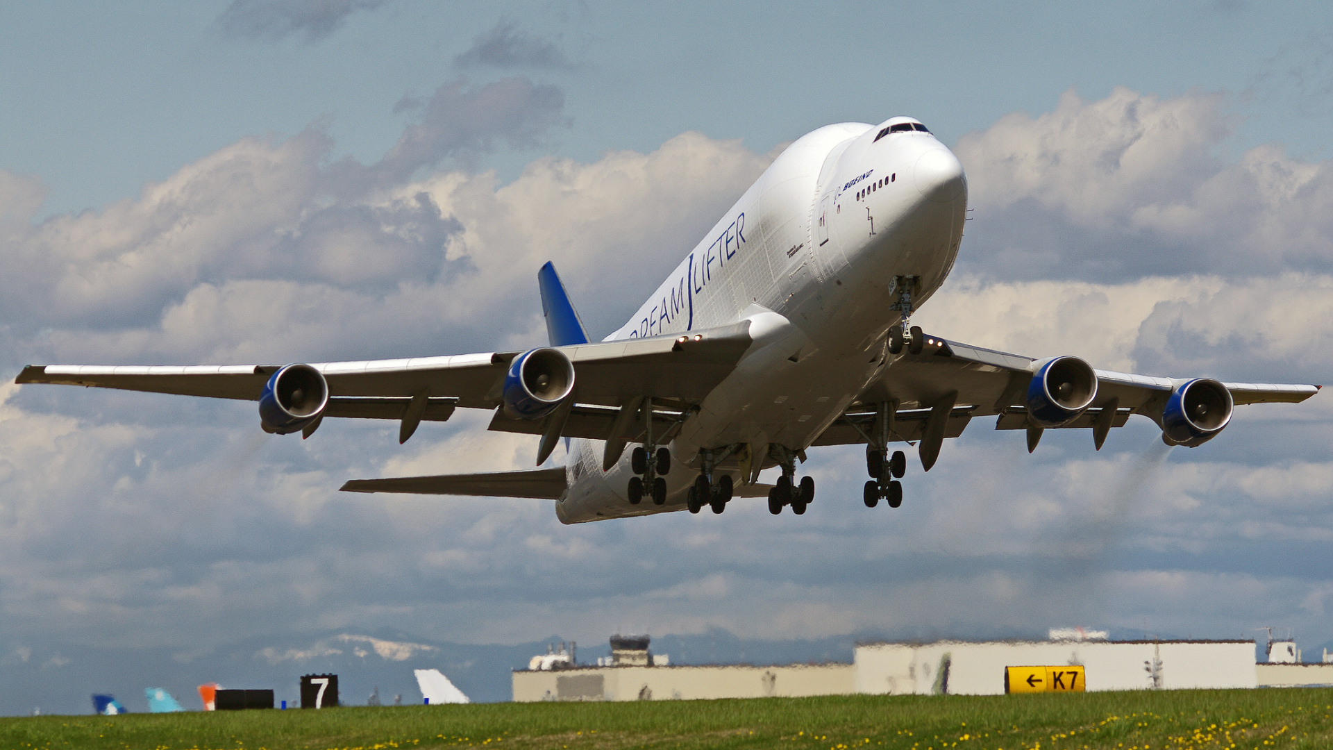 Boeing 747 Dreamlifter Taking Off