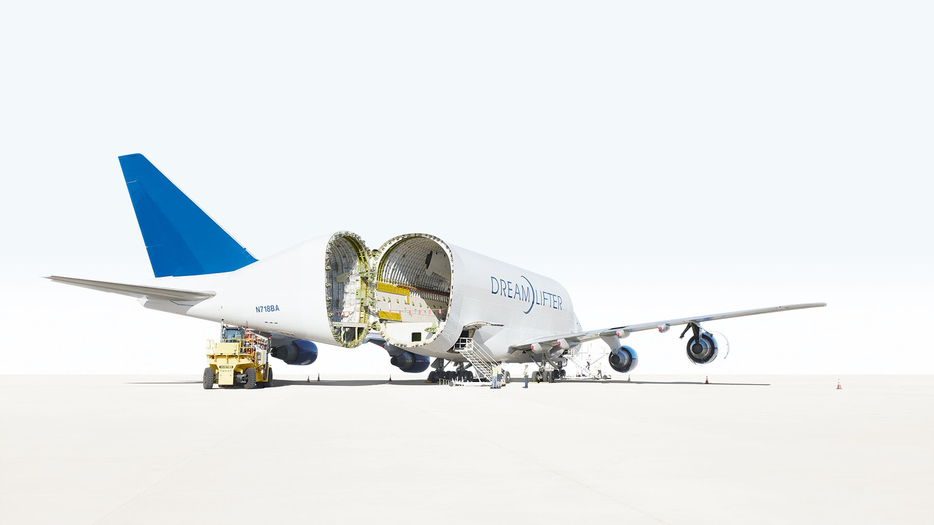 Boeing 747 Dreamlifter photo reveal