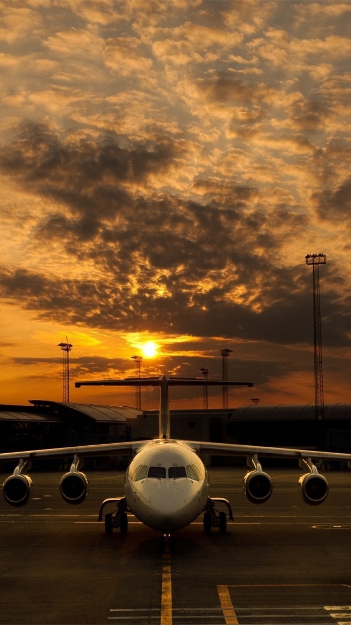 Airport iPhone Wallpaper