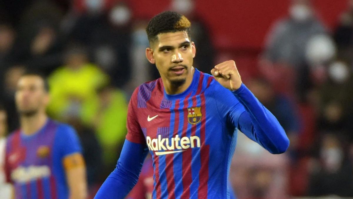 Barcelona rally through Ronald Araujo