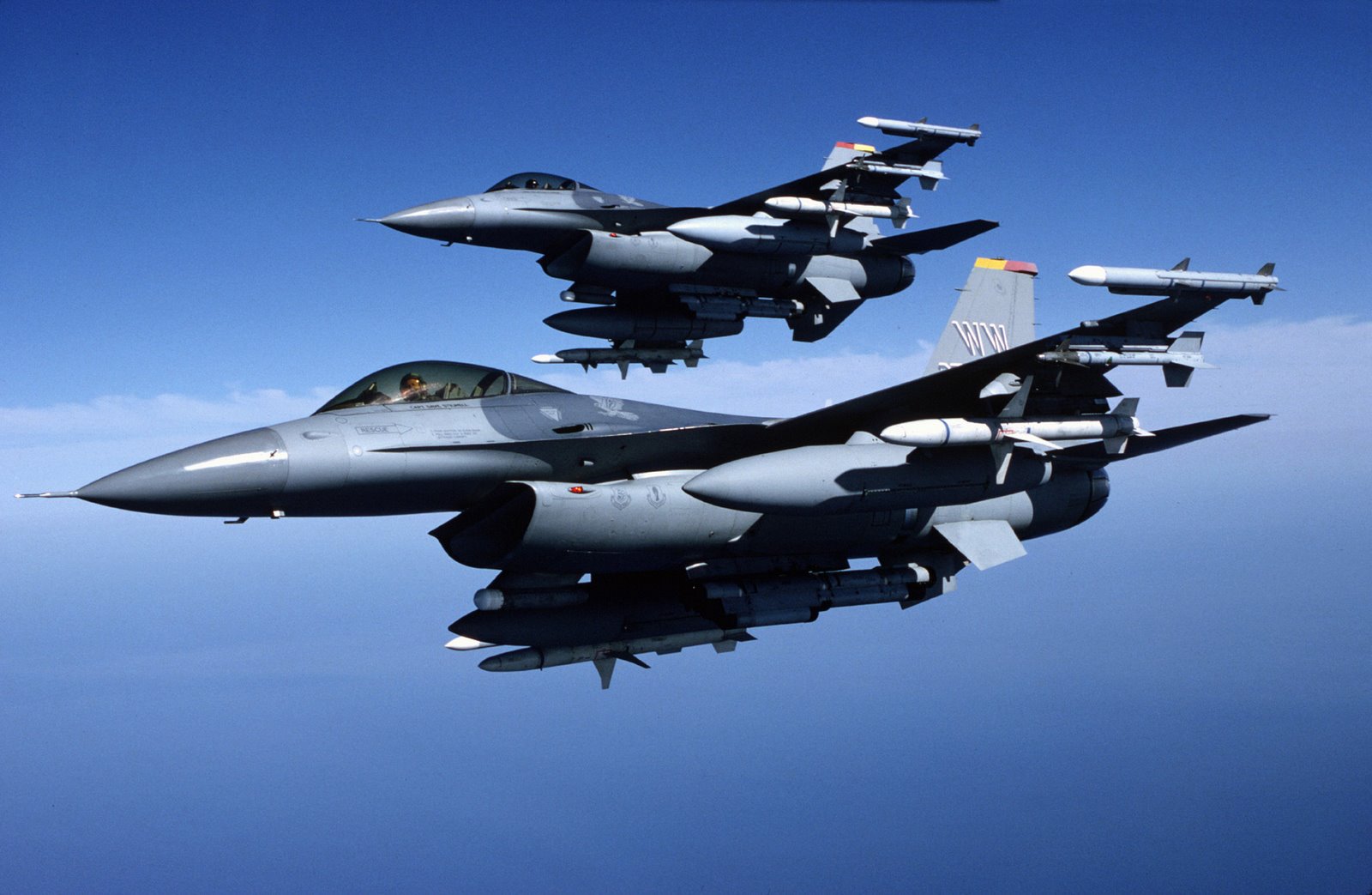 F 16 Fighting Falcons In Flight