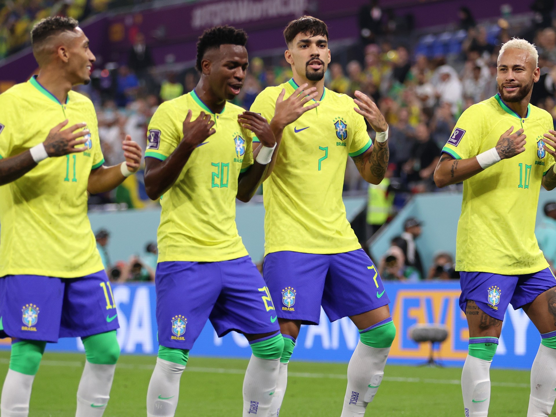 Vinicius Jr dance to TikTok song