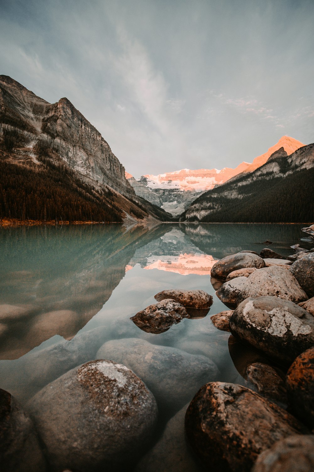Free Lake louise Image
