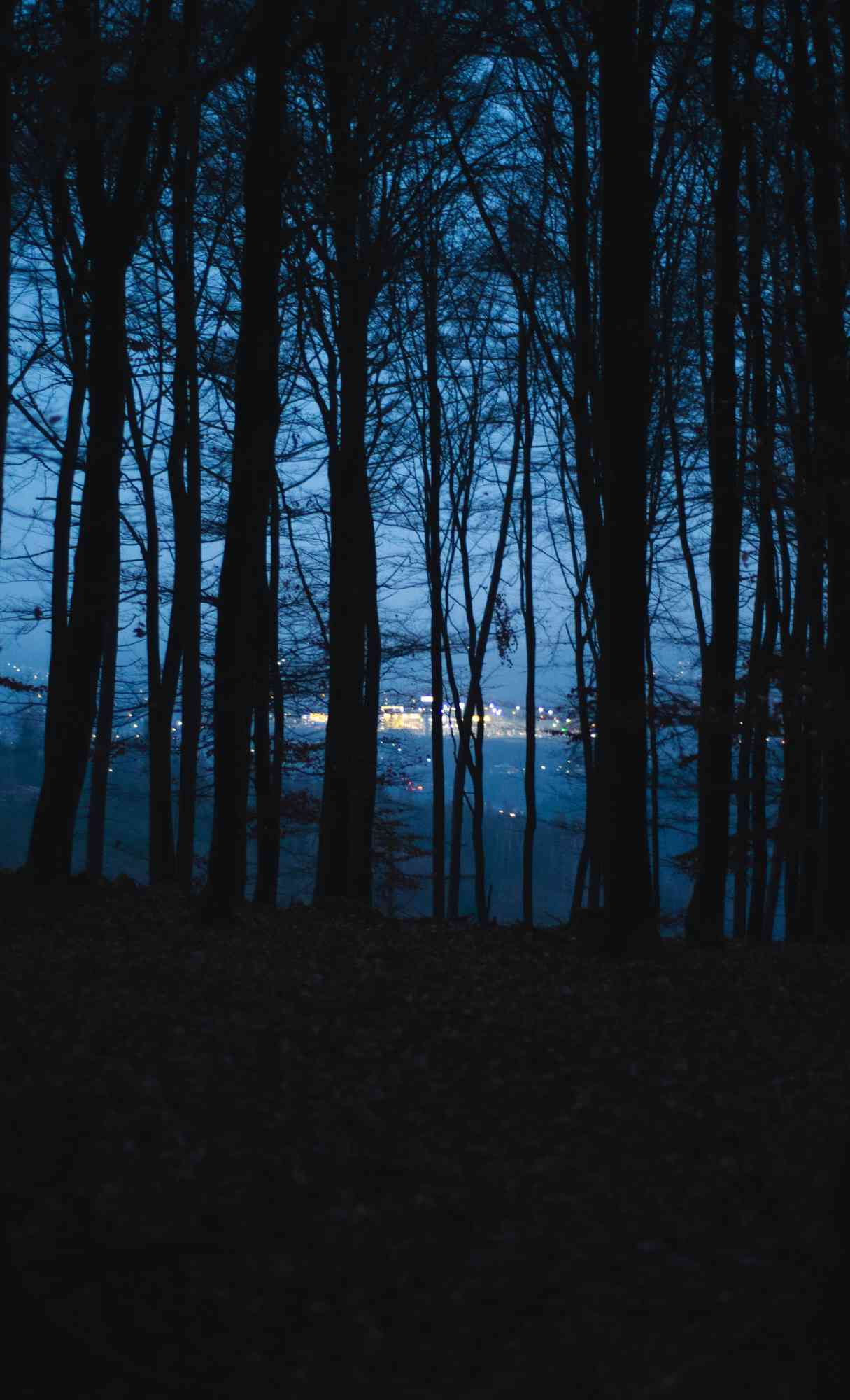 Best Dark or Black iPhone Wallpaper