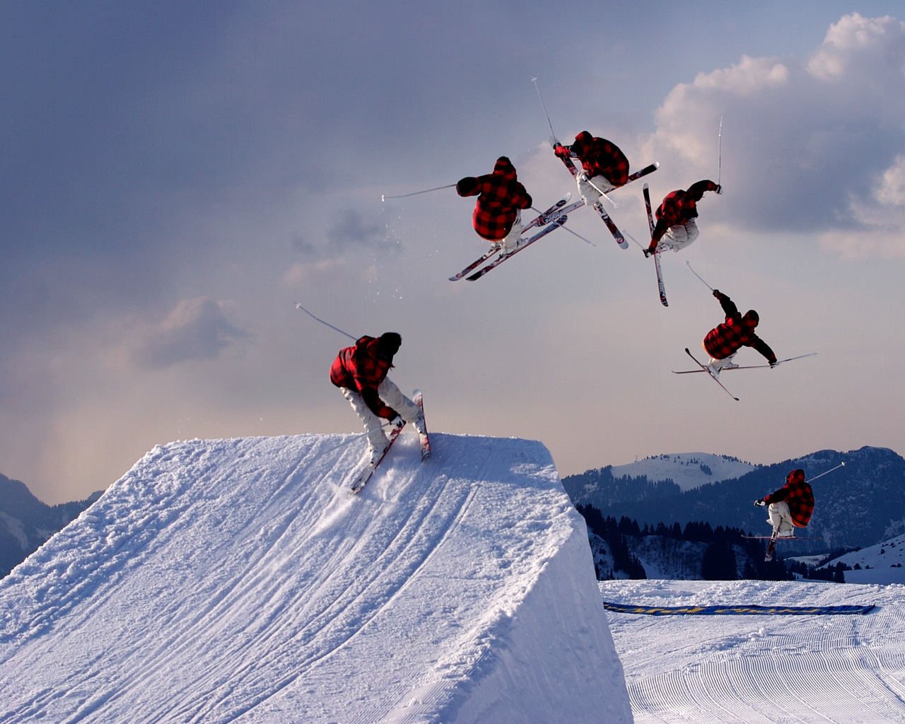 Freestyle skiing