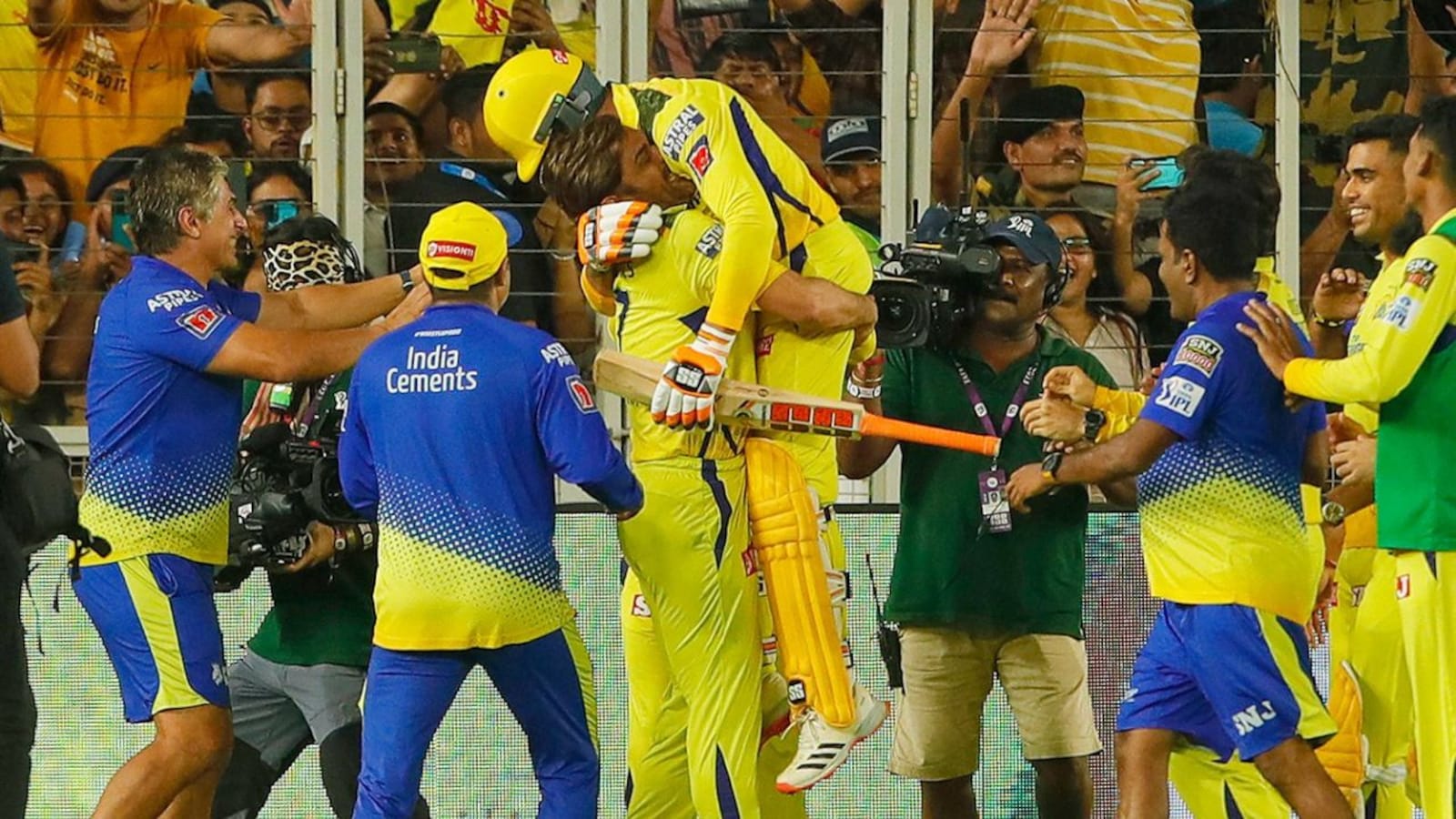 CSK lifts 5th IPL trophy after