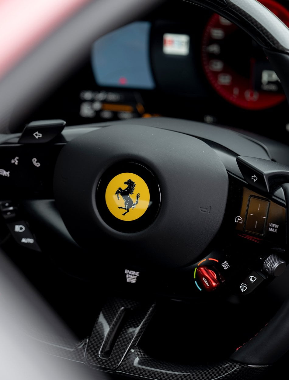 Driving: Ferrari Roma