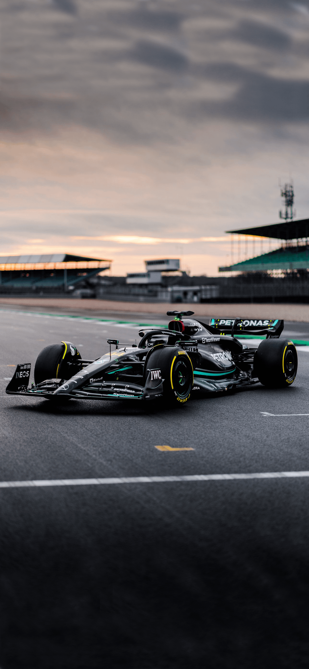 W14 iPhone wallpaper