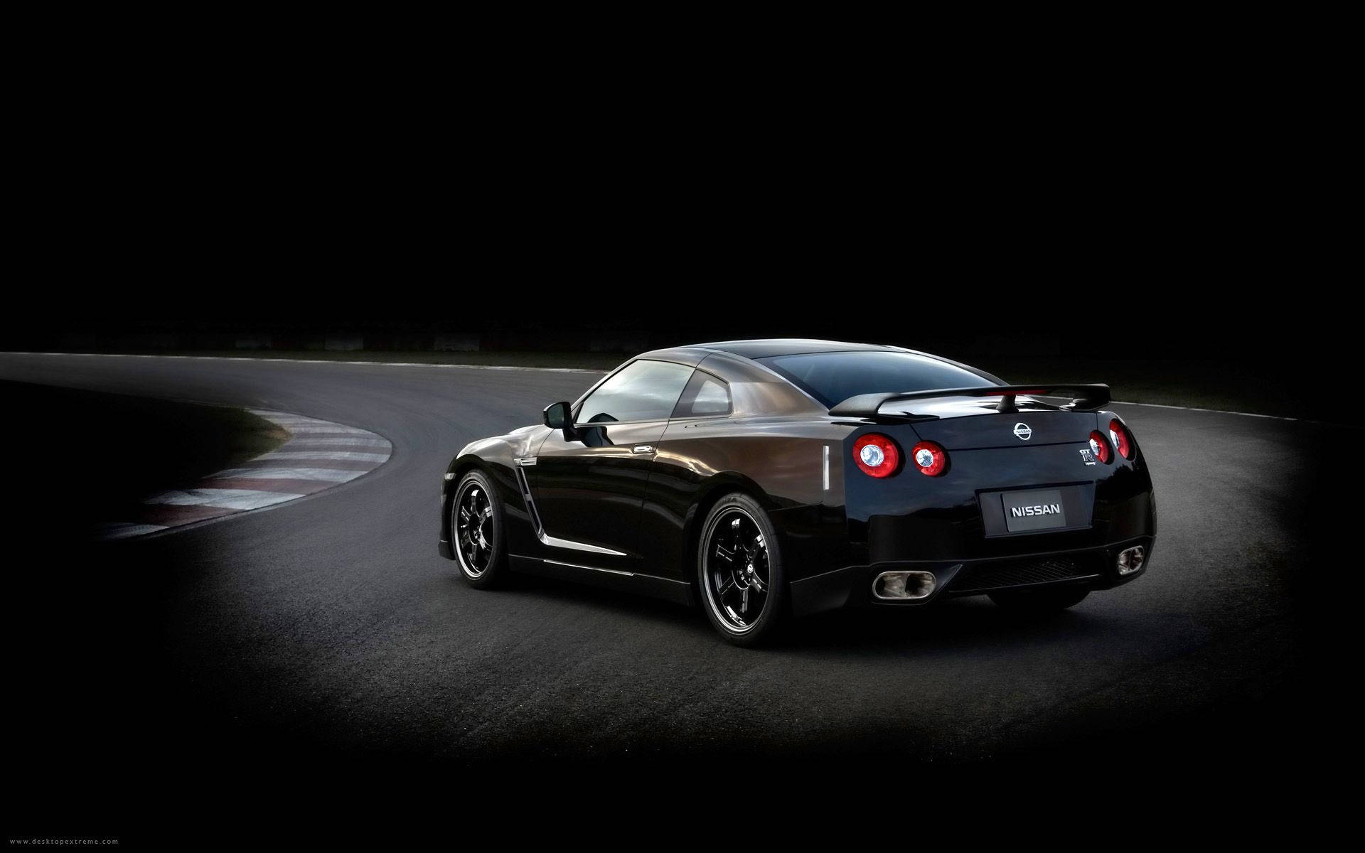 Download free Nissan Gtr Digital Art