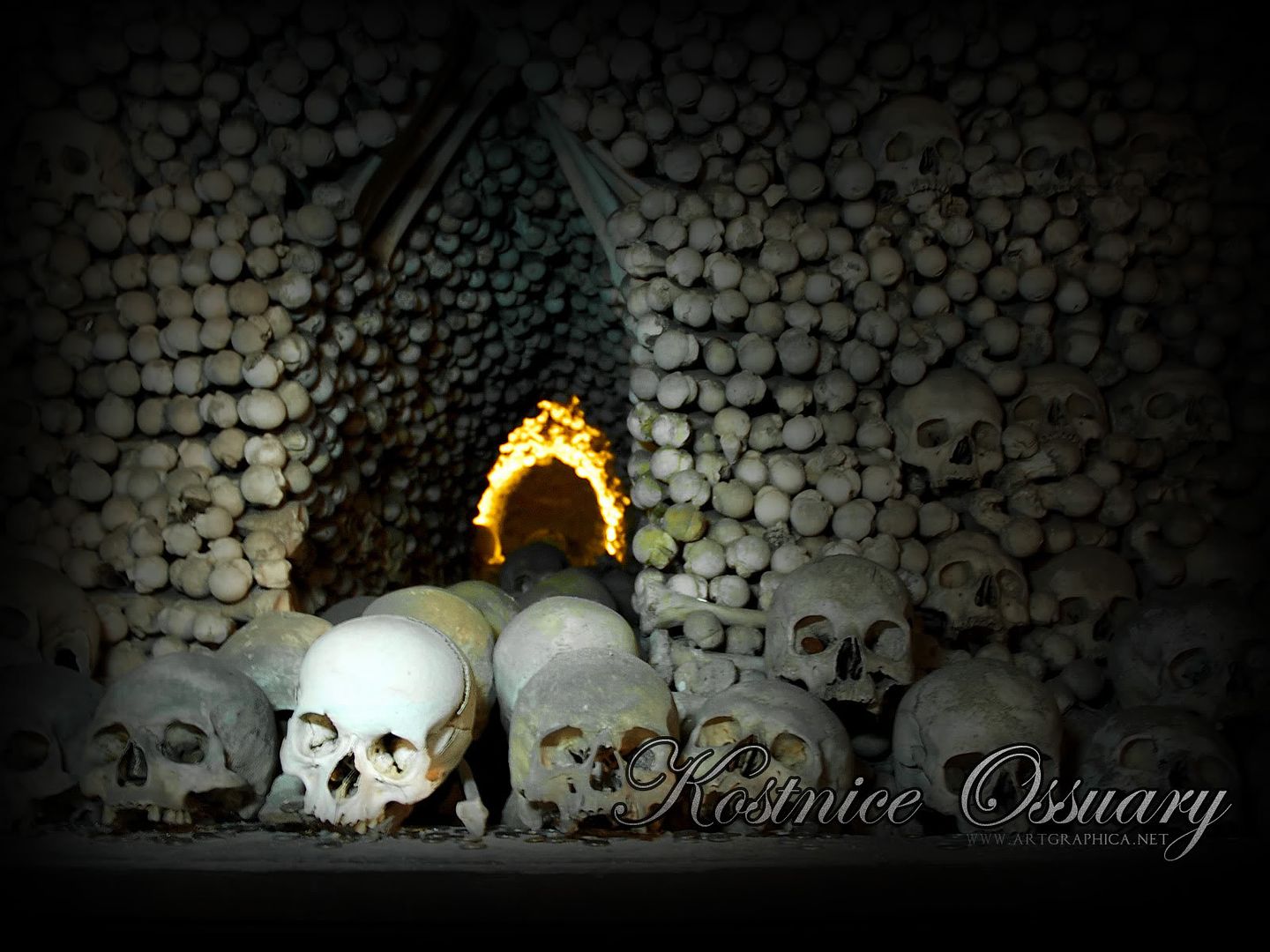 Gothic Skulls Desktop Wallpaper