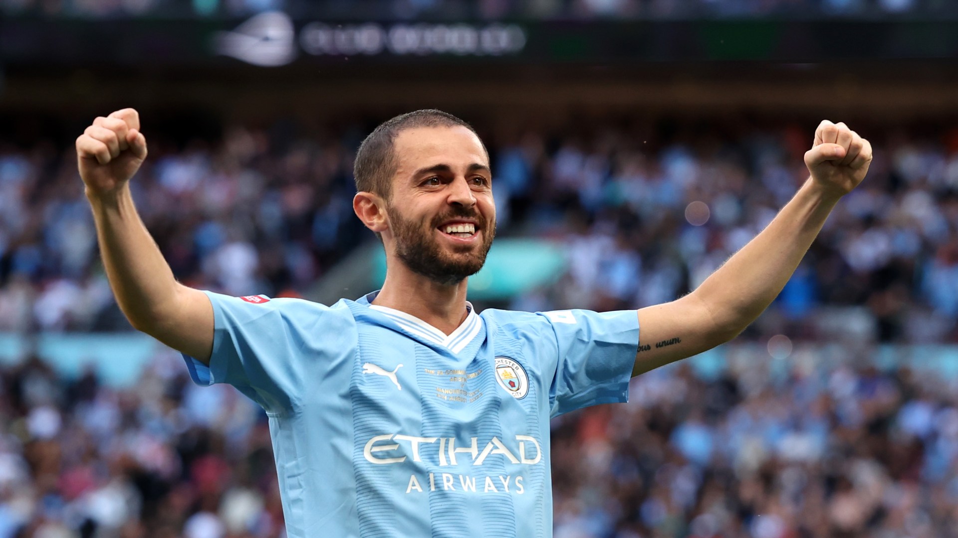 Bernardo Silva amid Barcelona
