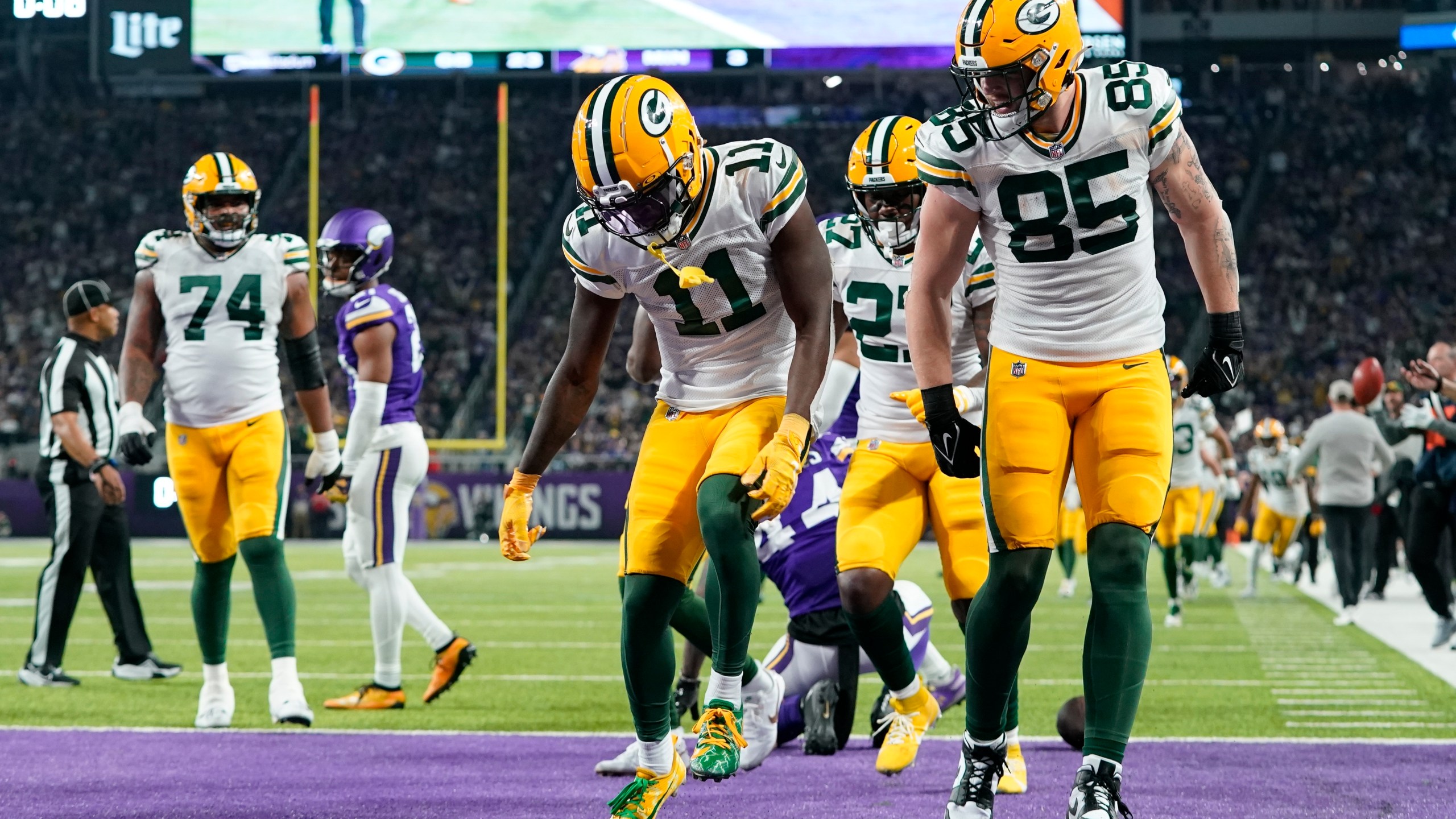 Packers take control of playoff spot