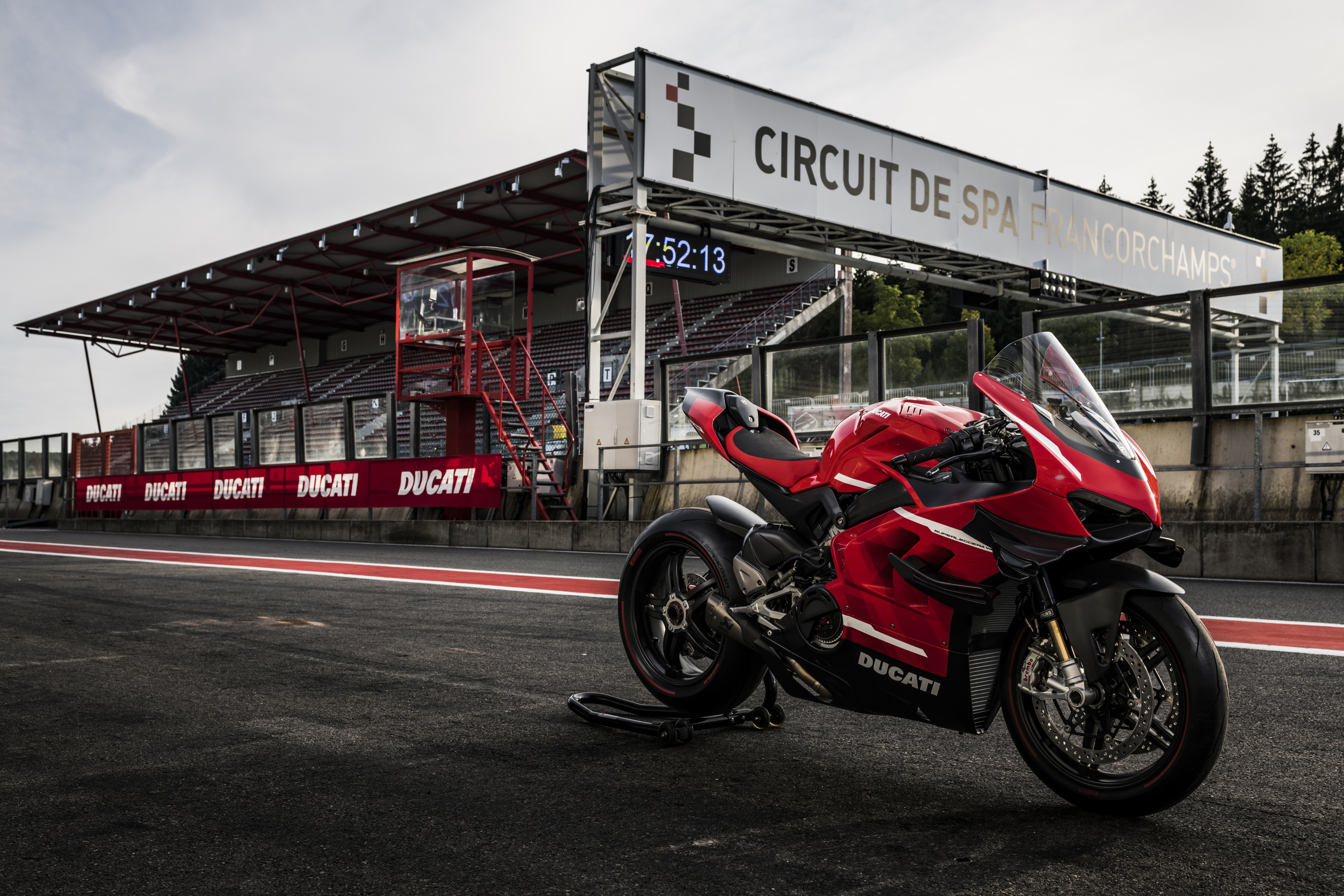 Wallpaper ducati, race track
