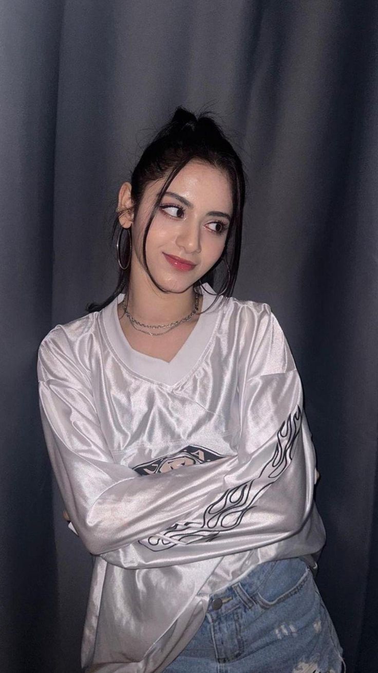 Korean idol, Korean fashion outfits, Aria