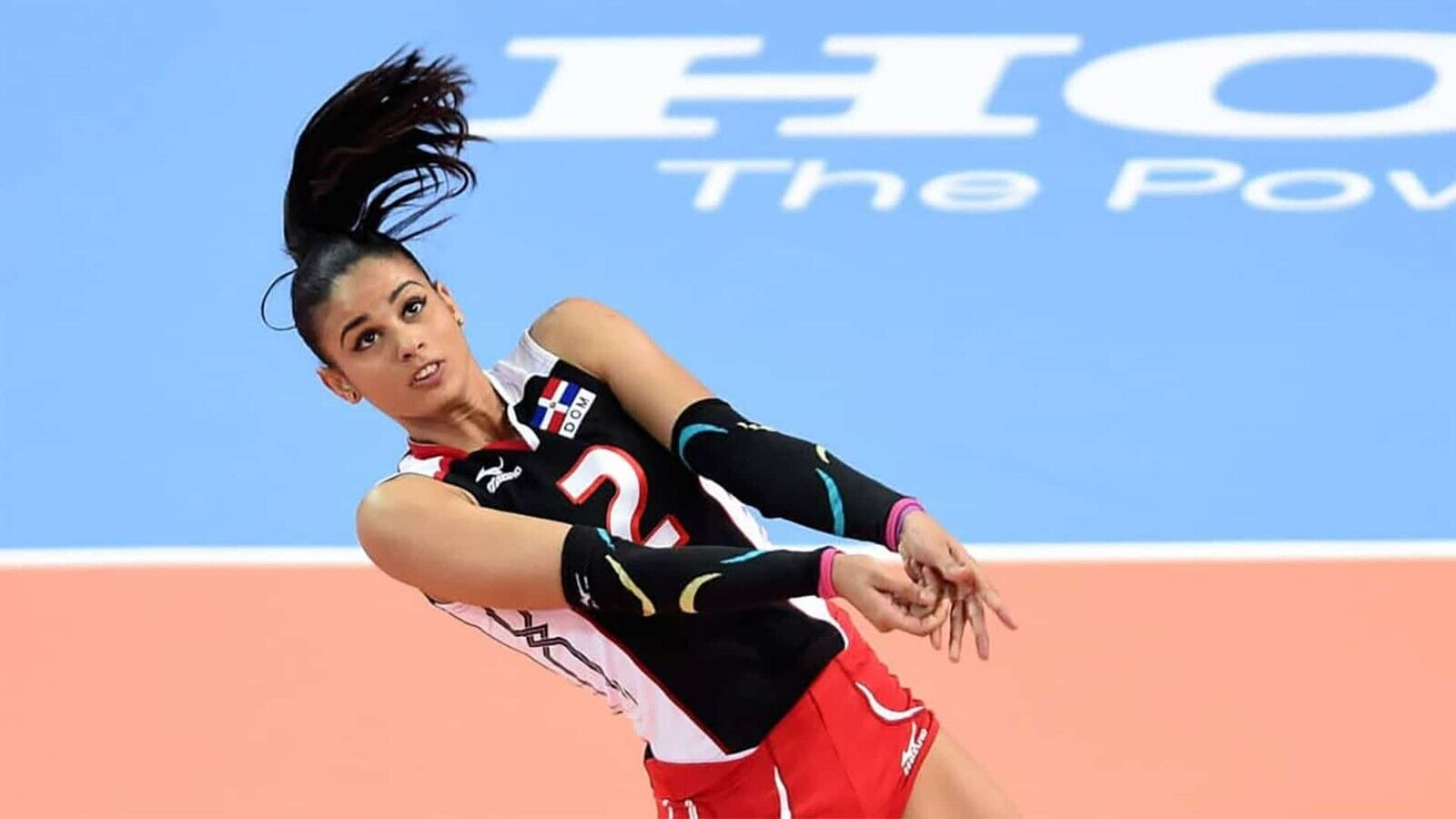 BEAUTIFUL VOLLEYBALL PLAYER WINIFER