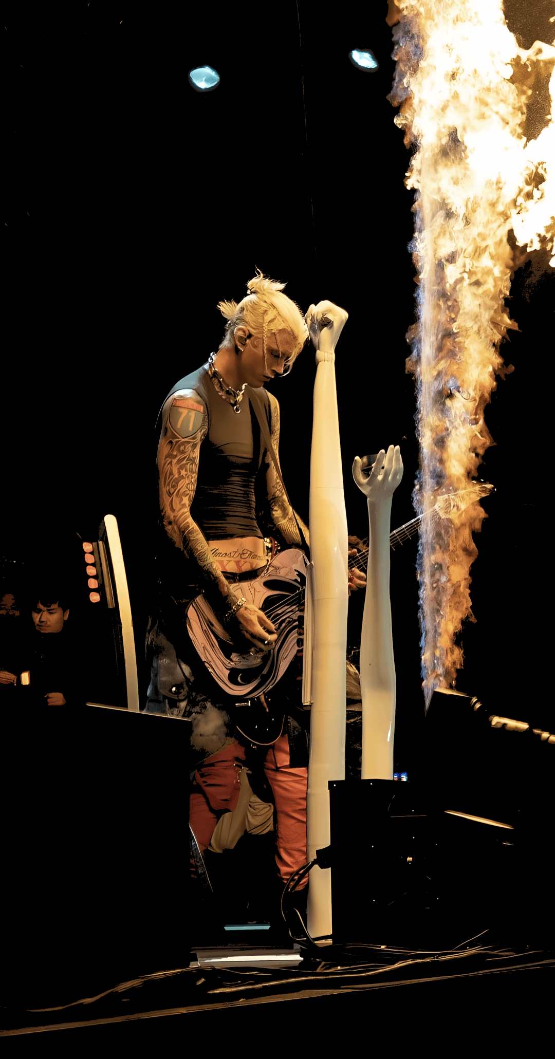 MGK SOMETHING IN THE WATER 4k Amoled