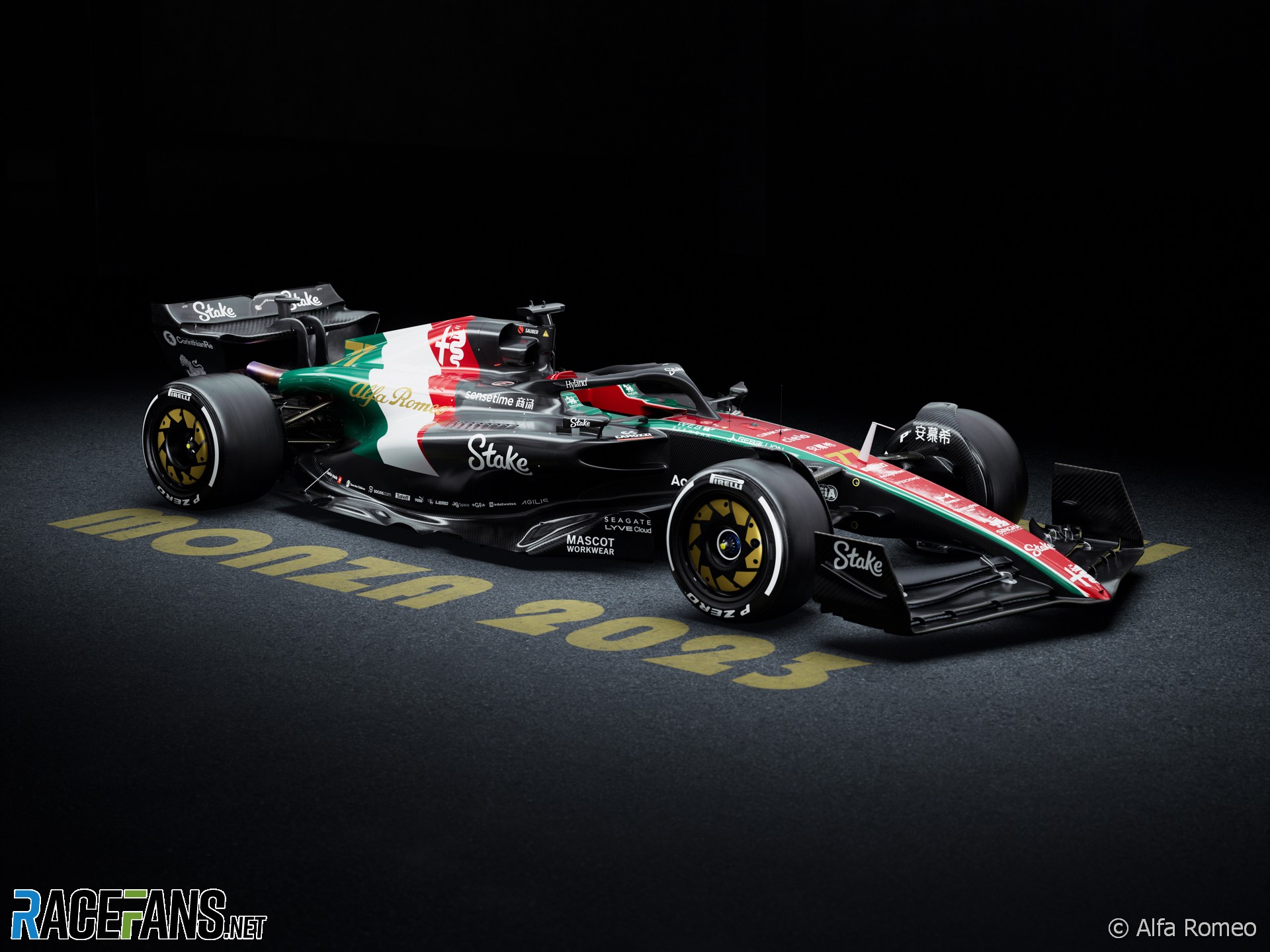 Alfa Romeo reveal special livery for home race promoting new sports car